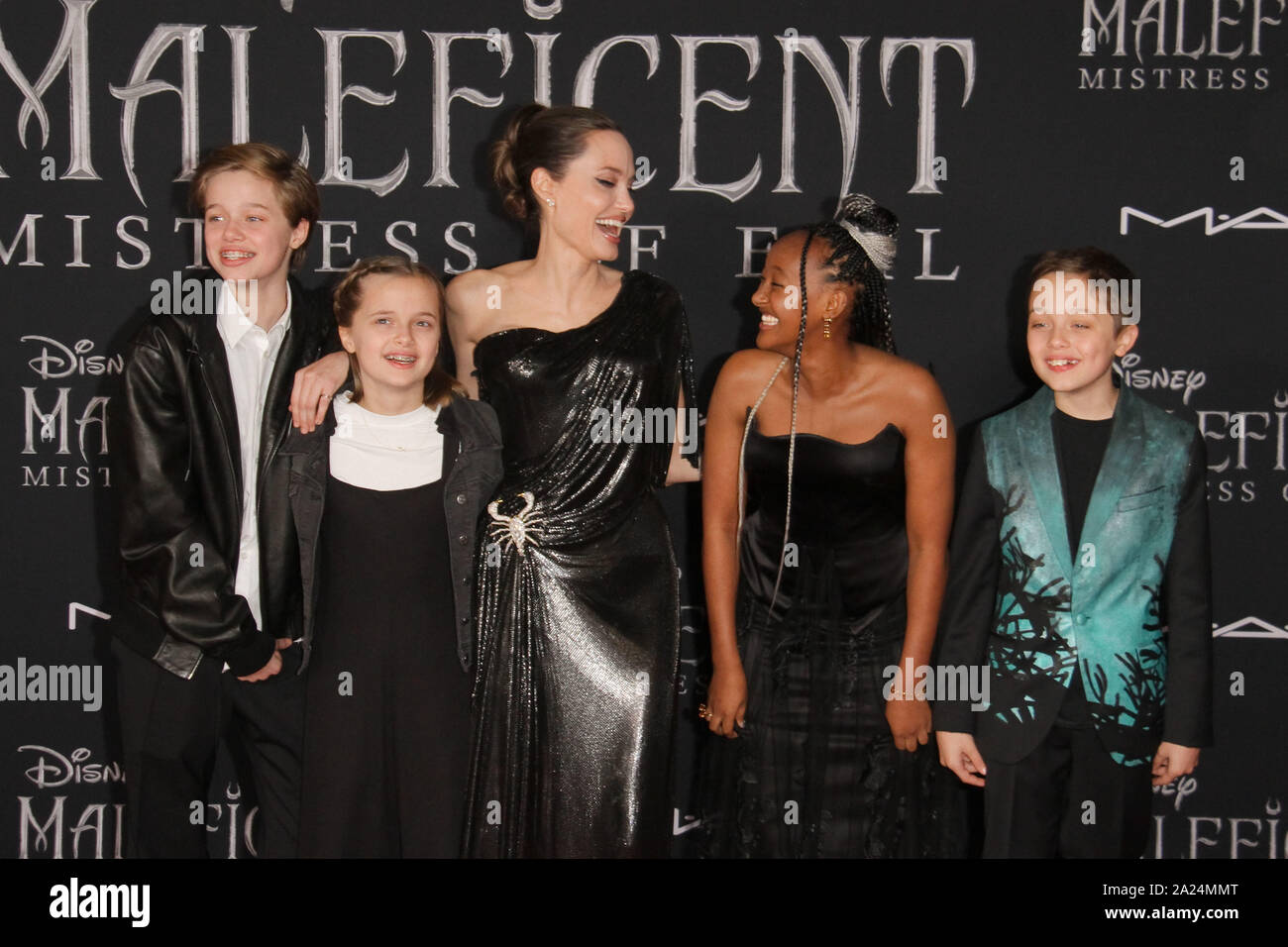 Los Angeles, USA. 30th Sep, 2019. Shiloh Jolie Pitt, Vivienne Jolie Pitt, Angelina Jolie, Zahara Jolie Pitt, Knox Jolie Pitt at Disney's 'Maleficent: Mistress of Evil' World Premiere held at El Capitan Theater in Los Angeles, CA, September 30, 2019. Photo Credit: Joseph Martinez/PictureLux - All Rights Reserved Credit: PictureLux/The Hollywood Archive/Alamy Live News Stock Photo