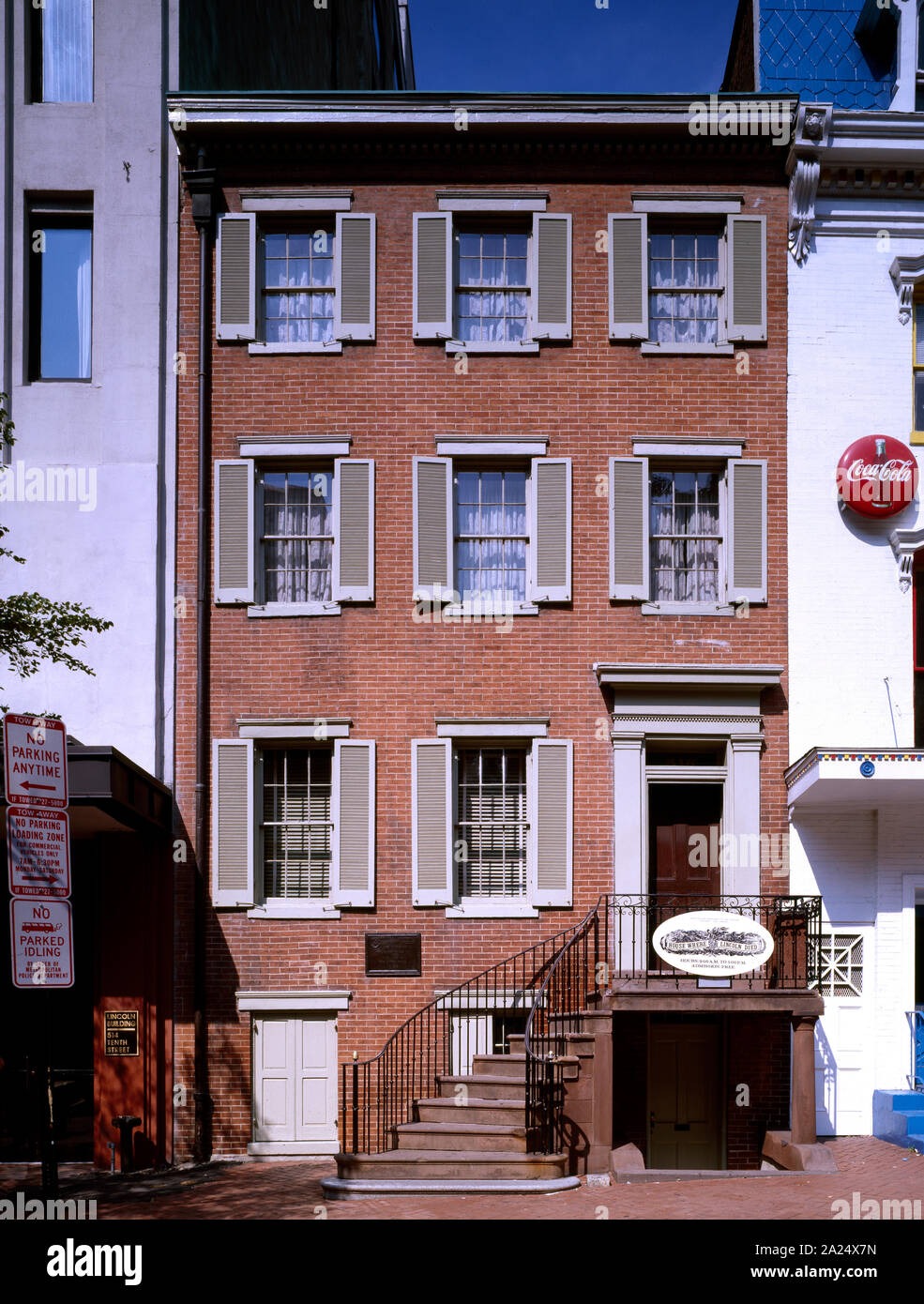 Petersen House - the place where Lincoln died photo 2