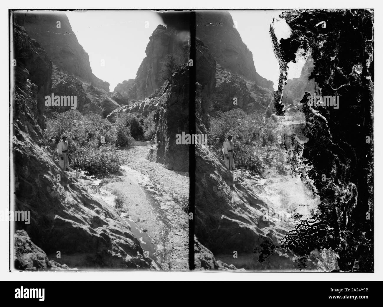 Petra jordan tourism travel Black and White Stock Photos & Images - Alamy