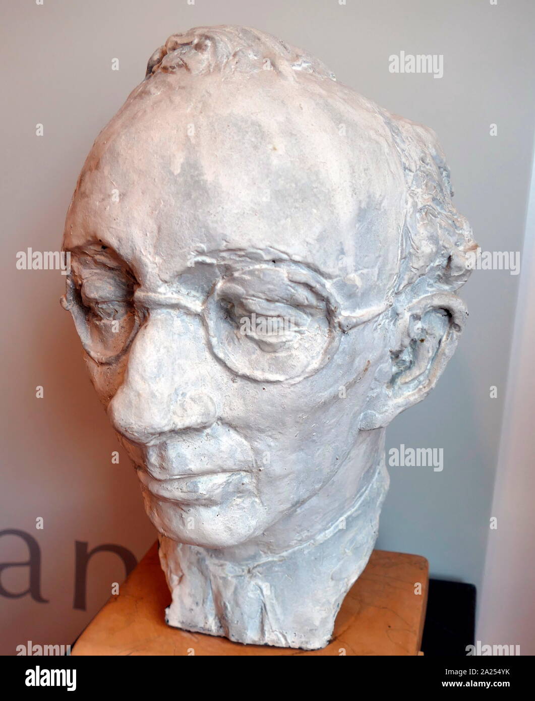 Bust by Edward Eade 1911-1984 depicting, Clifford Curzon (1907-1982), English pianist Stock Photo