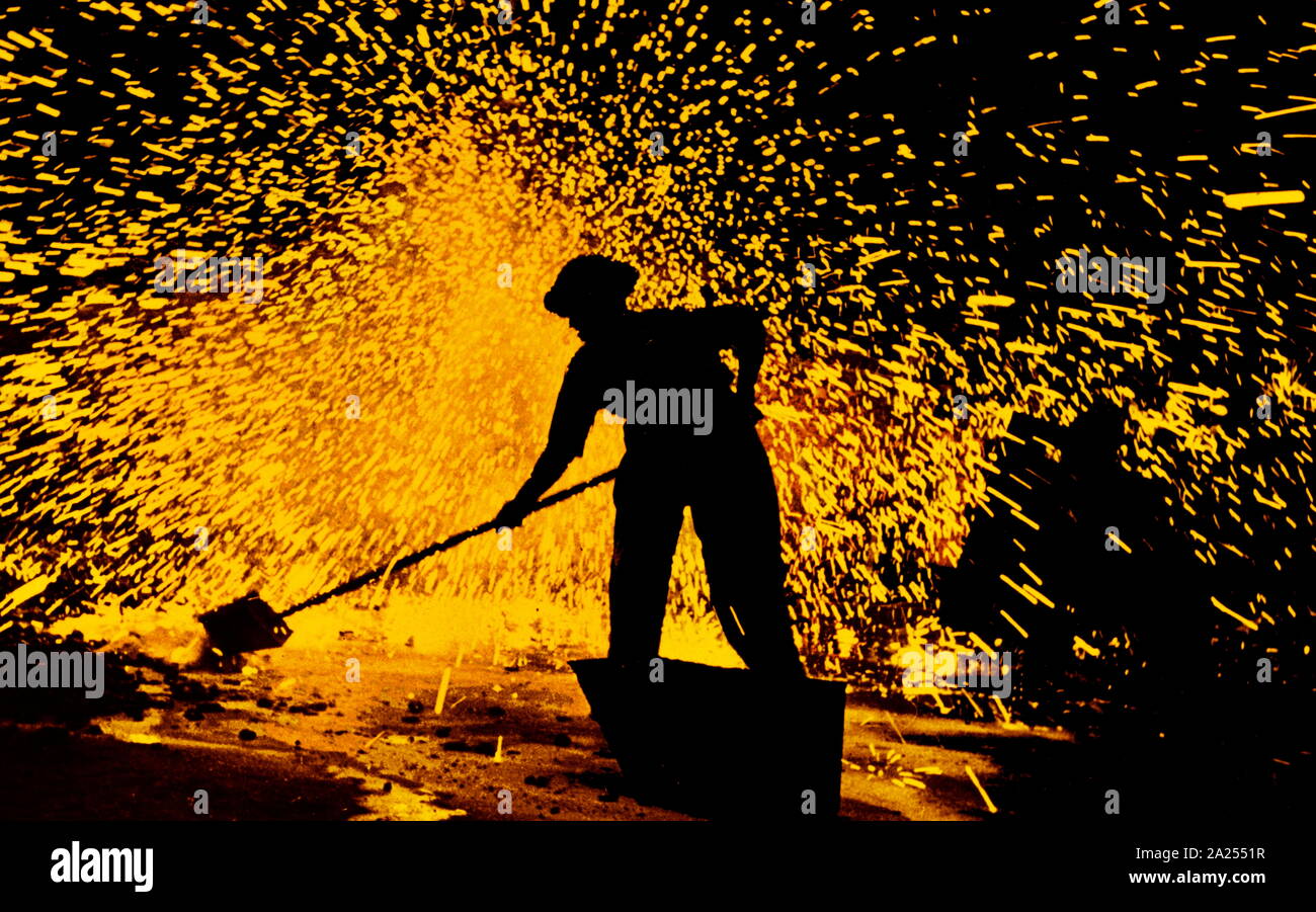 World War Two Singapore Air Raid Warden Dousing An Incendiary Bomb In Singapore S Central City Square Raffles Place 1941 Stock Photo Alamy