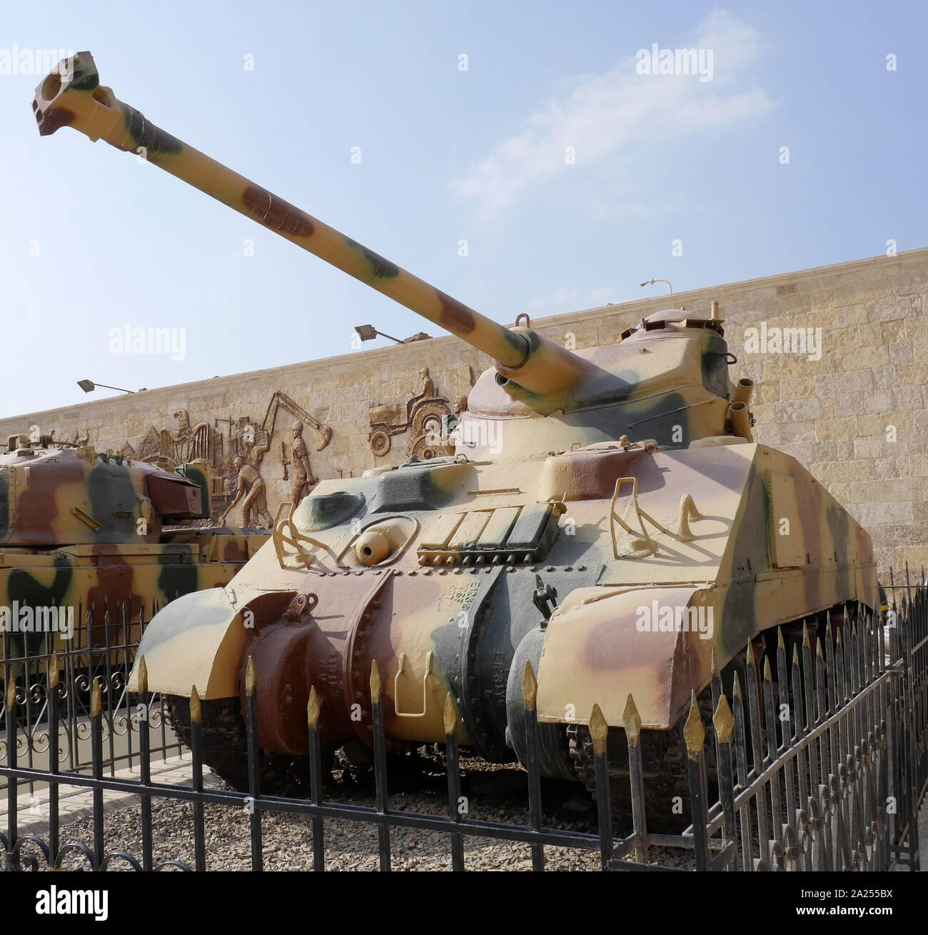 75 mm gun, Sherman Tank saw service with the Egyptian Army in  the 1956 Suez War and 1967 Six Day War. Stock Photo