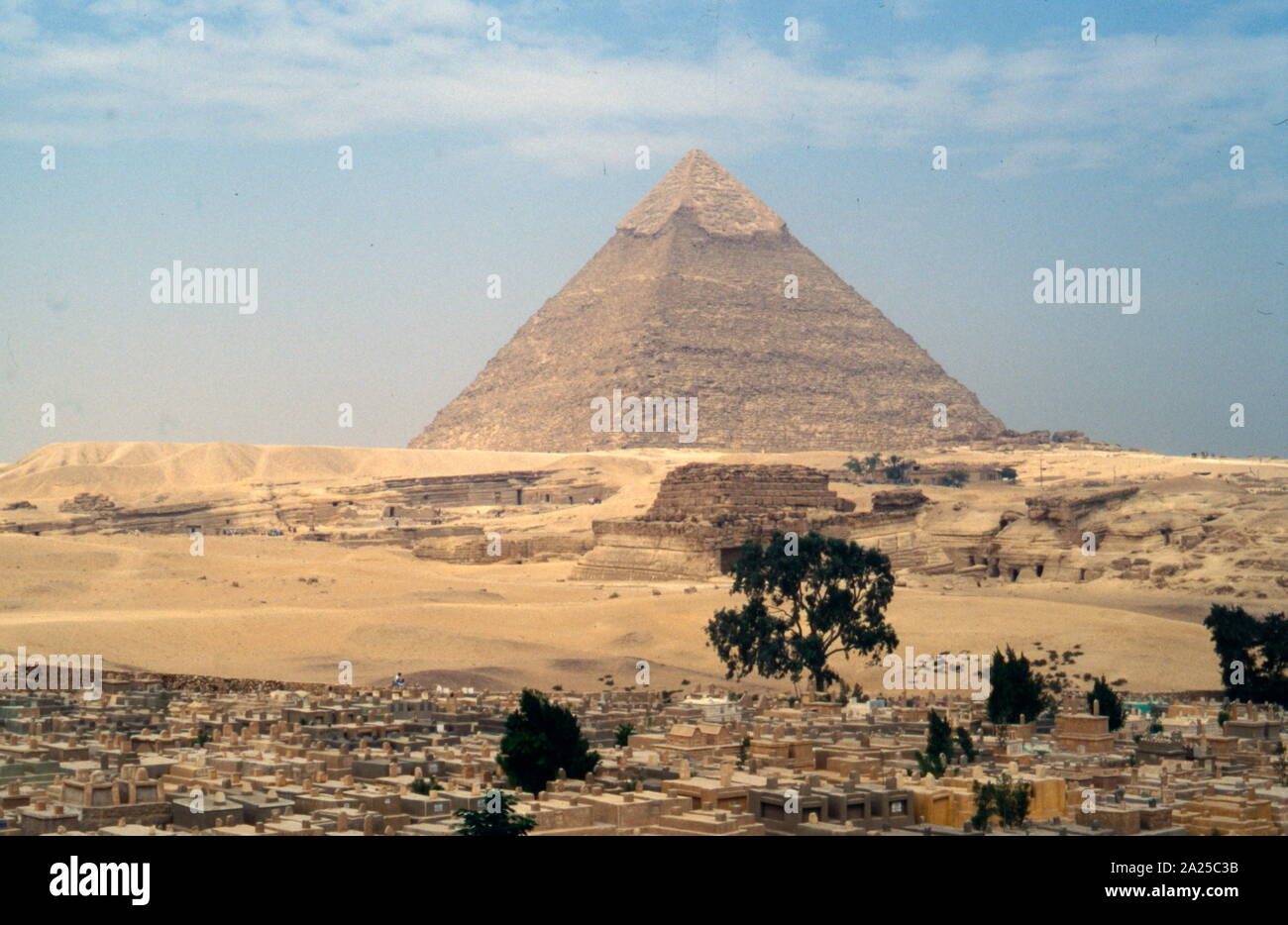 The Pyramid of Khafre or of Chephren, the second-tallest and second-largest of the Ancient Egyptian Pyramids of Giza and the tomb of the Fourth-Dynasty pharaoh Khafre (Chefren), who ruled from c. 2558 to 2532 BC Stock Photo