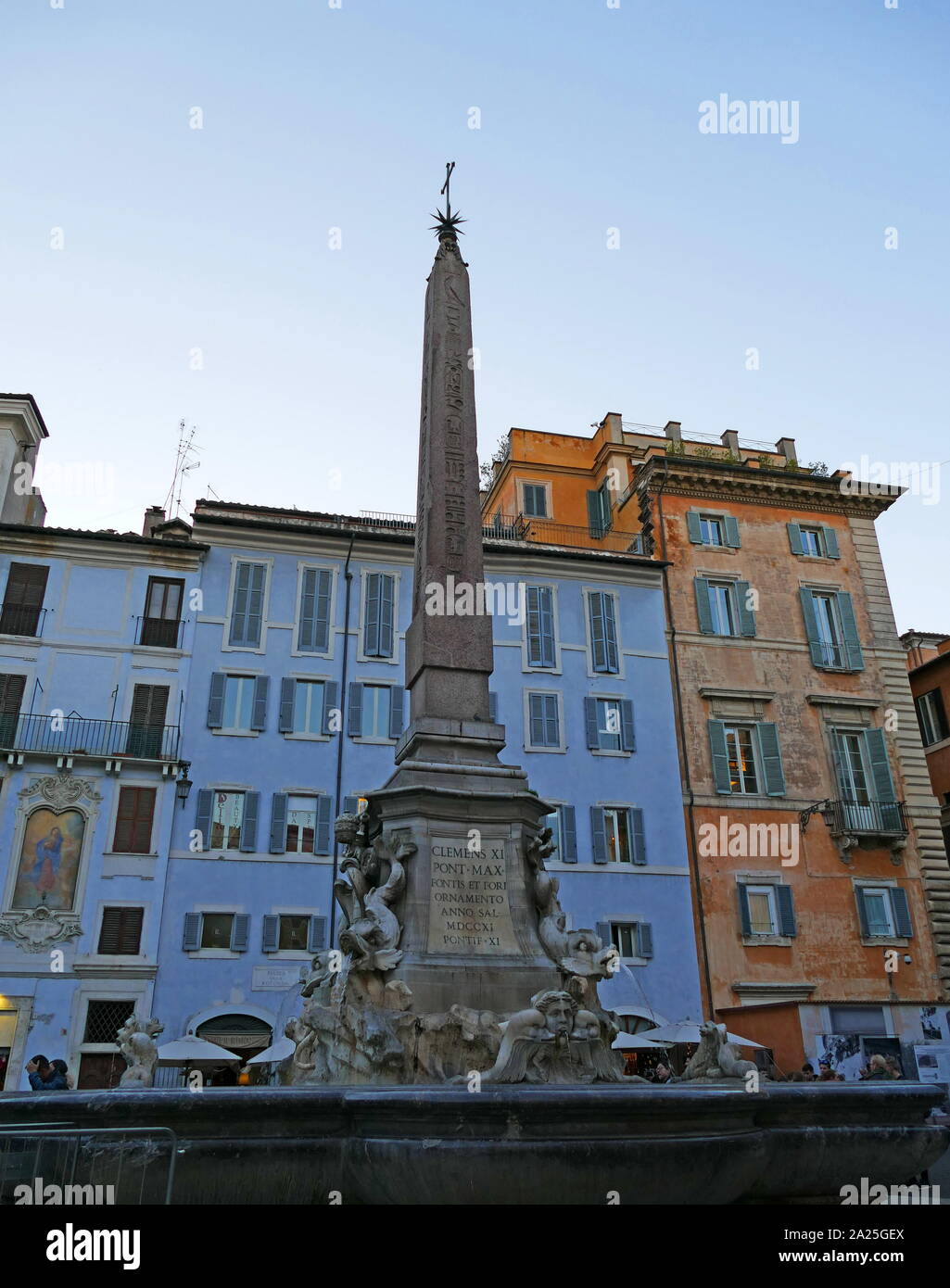 Obelisk in the Piazza della Rotonda, Pantheon, Rome Stock Photo - Alamy