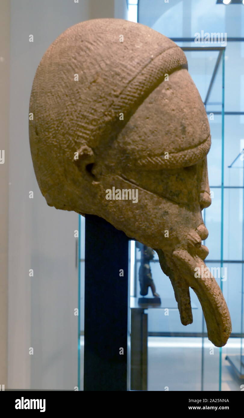 Terracotta mask from nigeria Stock Photo