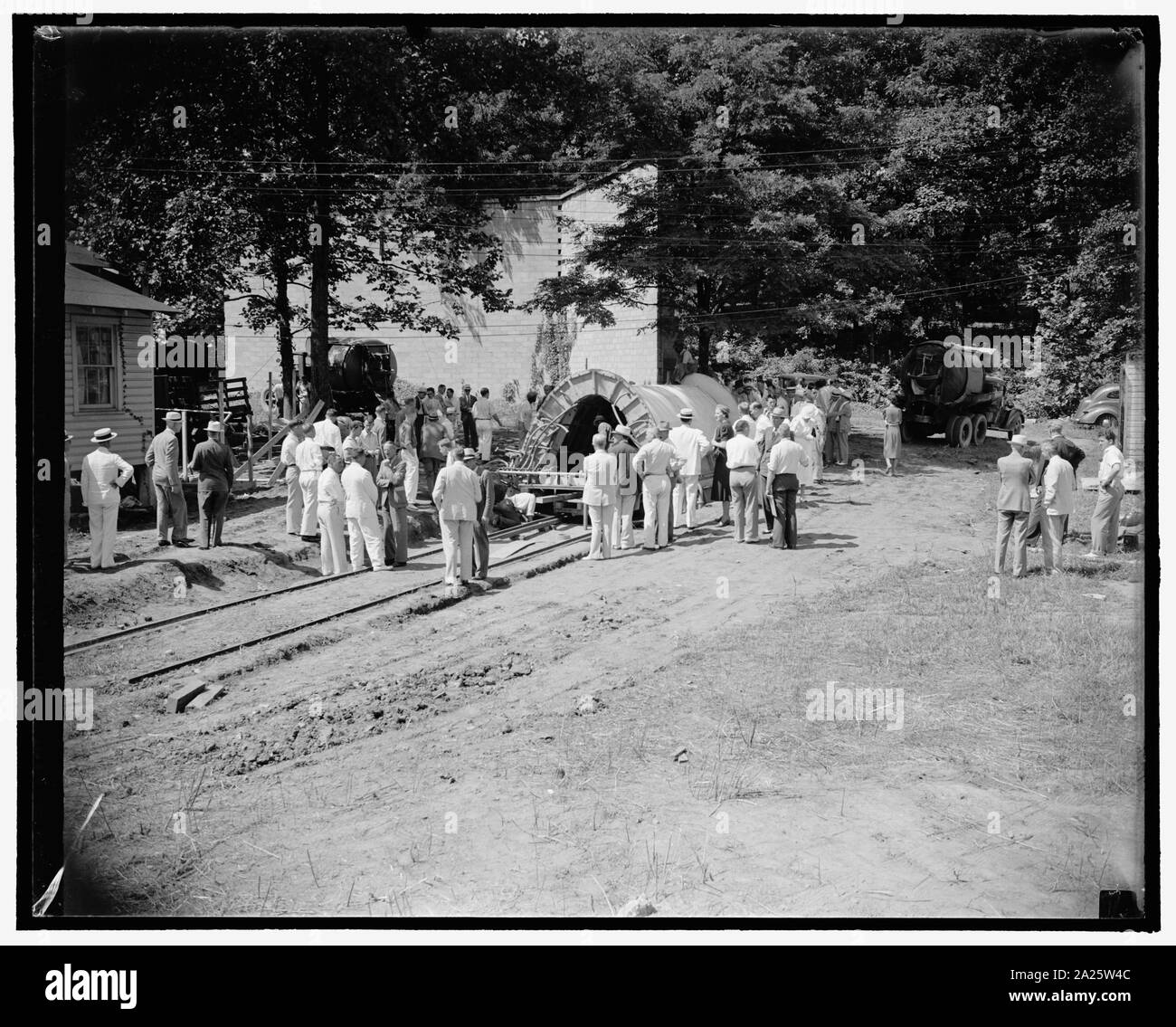 Pill box fort at Bureau of Standards. Pill box under construction Stock