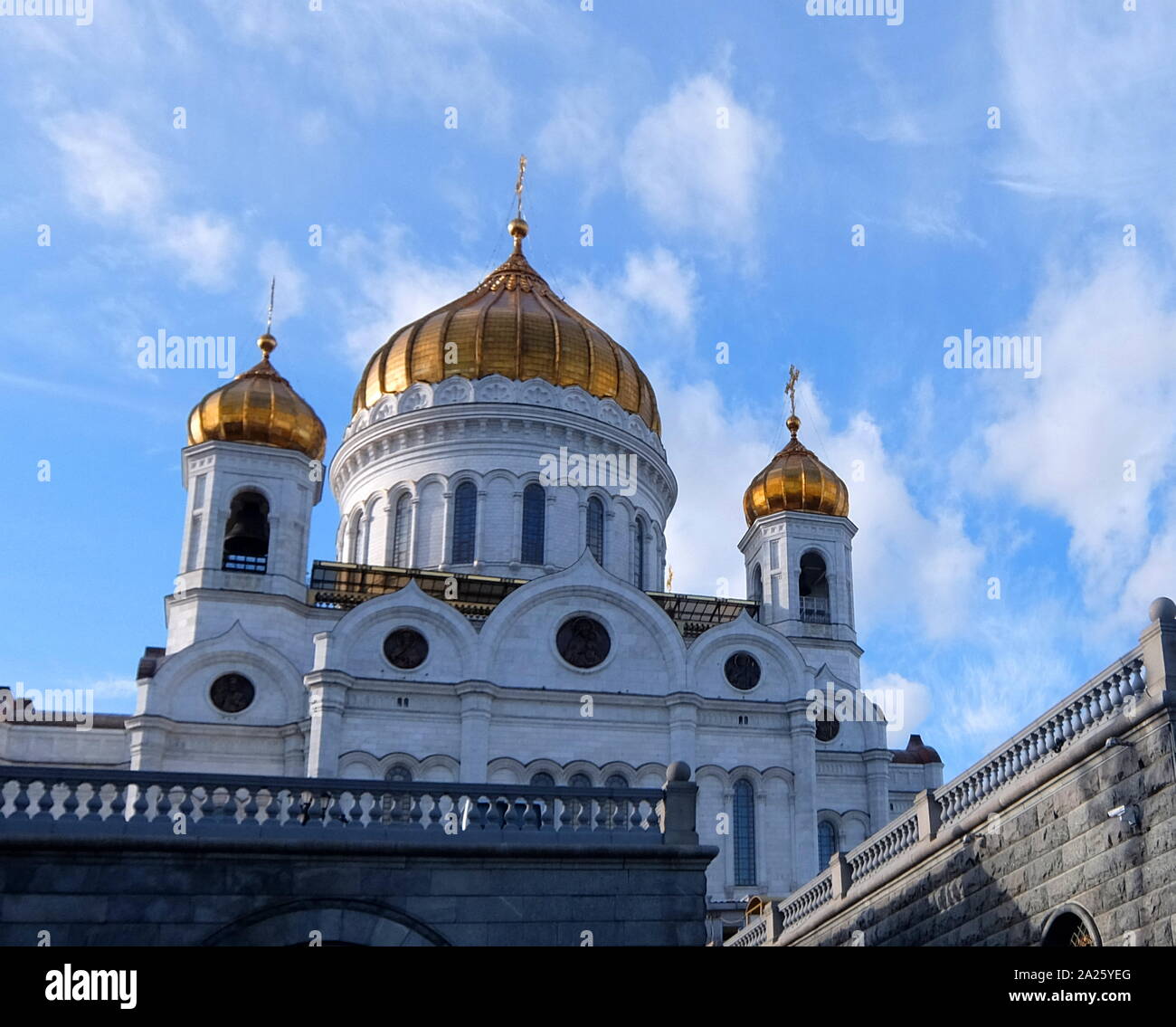 Exterior of the Cathedral of Christ the Saviour, a Russian Orthodox cathedral in Moscow, Russia, on the northern bank of the Moskva River. Stock Photo