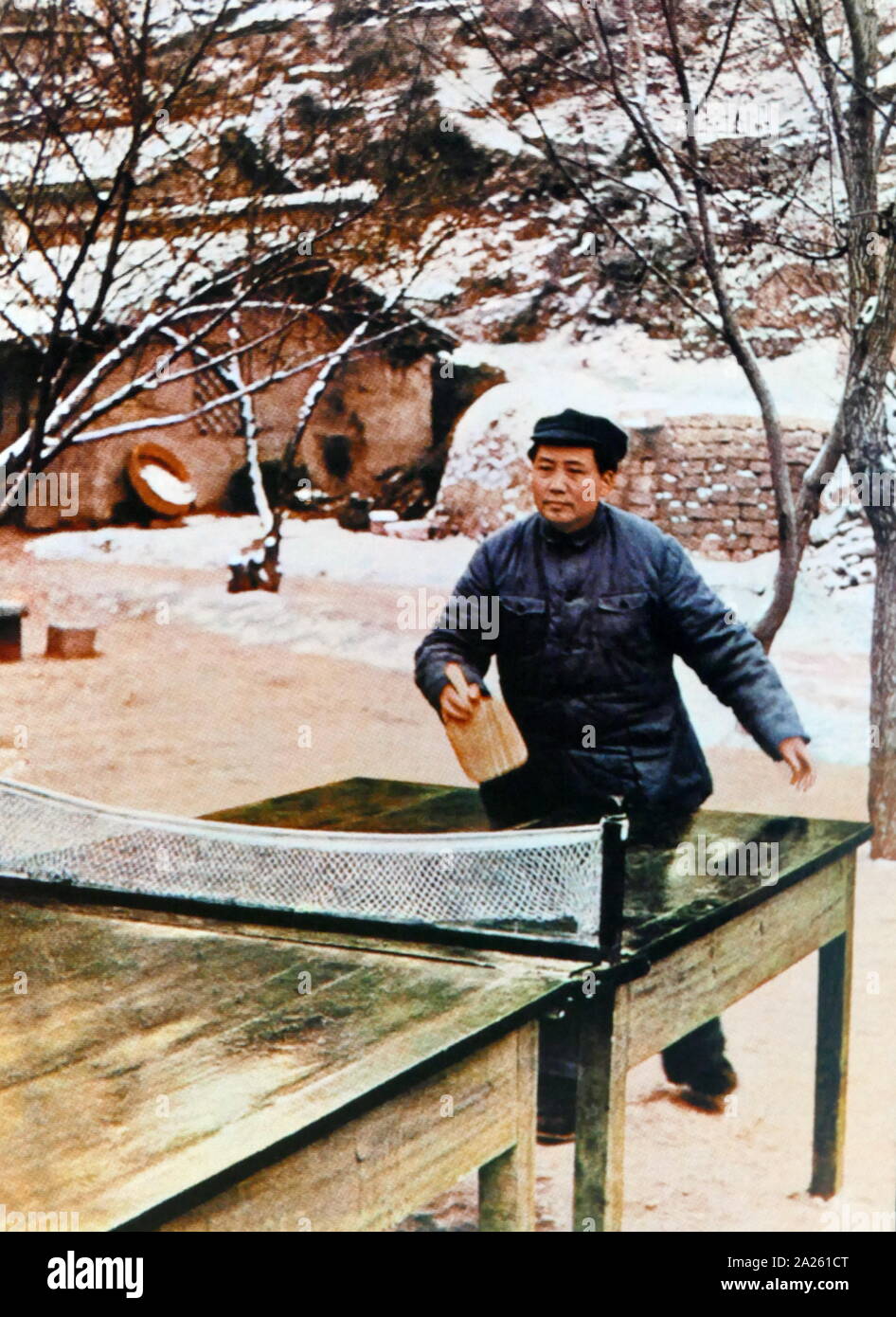 Mao zedong playing table tennis ping pong during long march hi-res stock  photography and images - Alamy