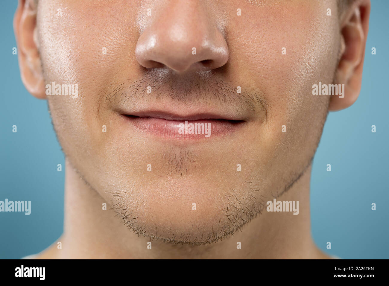 Close to cheeks. Close to cheeks. Нос уточкой. Close to cheeks. Губы крупно.