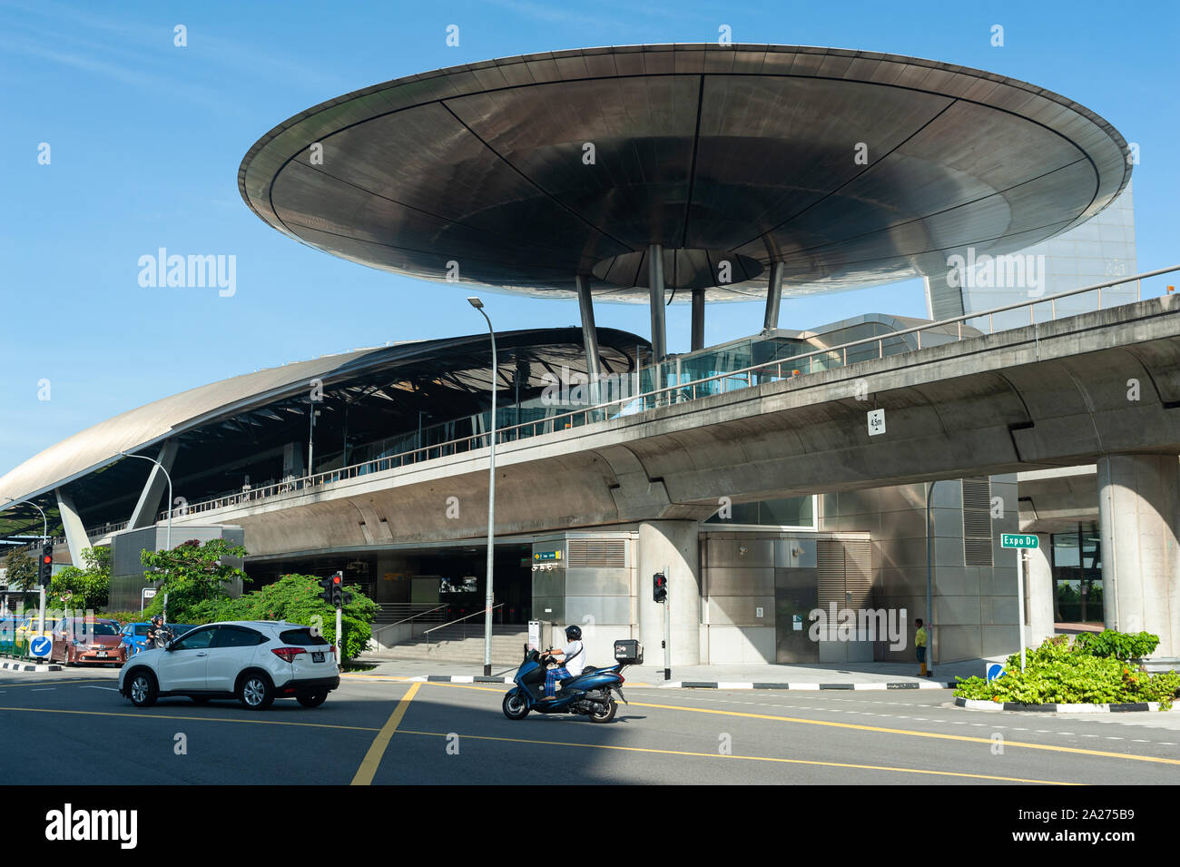 24.05.2019, Singapore, , Singapore - Exterior view of the Expo stop of the MRT Stadtbahn. The station was designed by the British architect Sir Norman Stock Photo