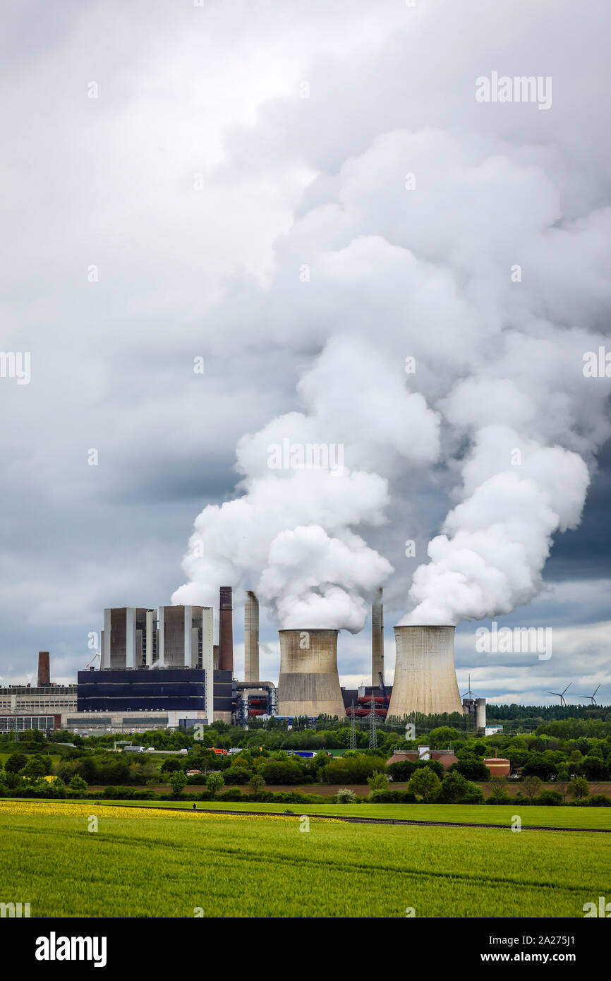 09.05.2019, Eschweiler, North Rhine-Westphalia, Germany - RWE's Weisweiler power plant is fired with lignite from the Inden opencast mine. 00X190509D1 Stock Photo