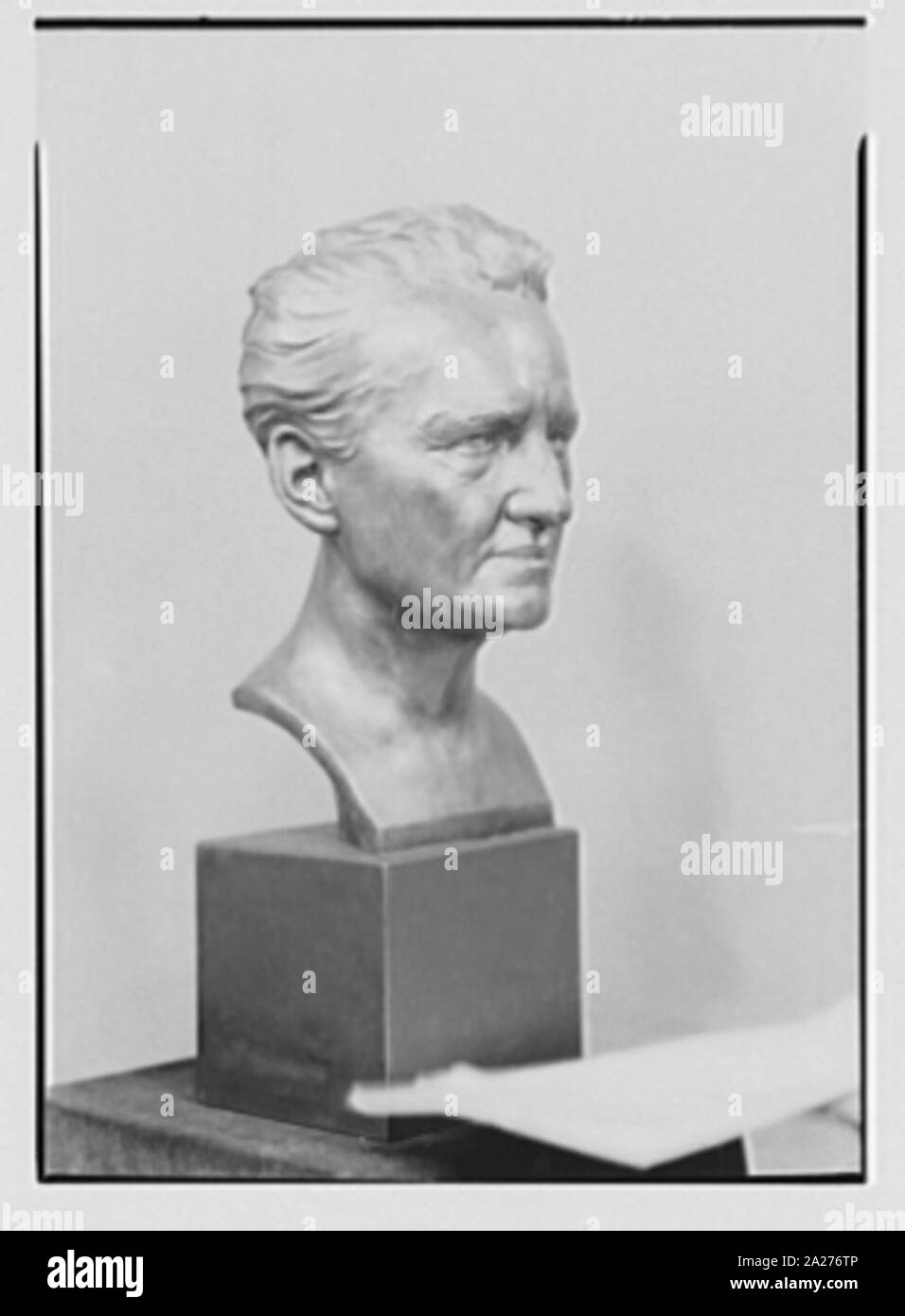 Portrait sculpture of Arnold Genthe Stock Photo Alamy