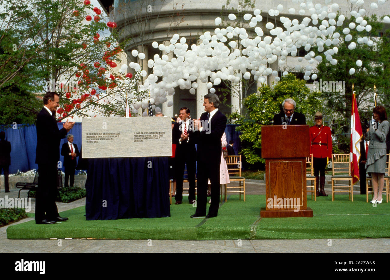 Prime Minister Brian Mulroney with President George H.W. Bush during the 1989 opening ceremony of the Canadian Embassy in Washington, D.C Stock Photo