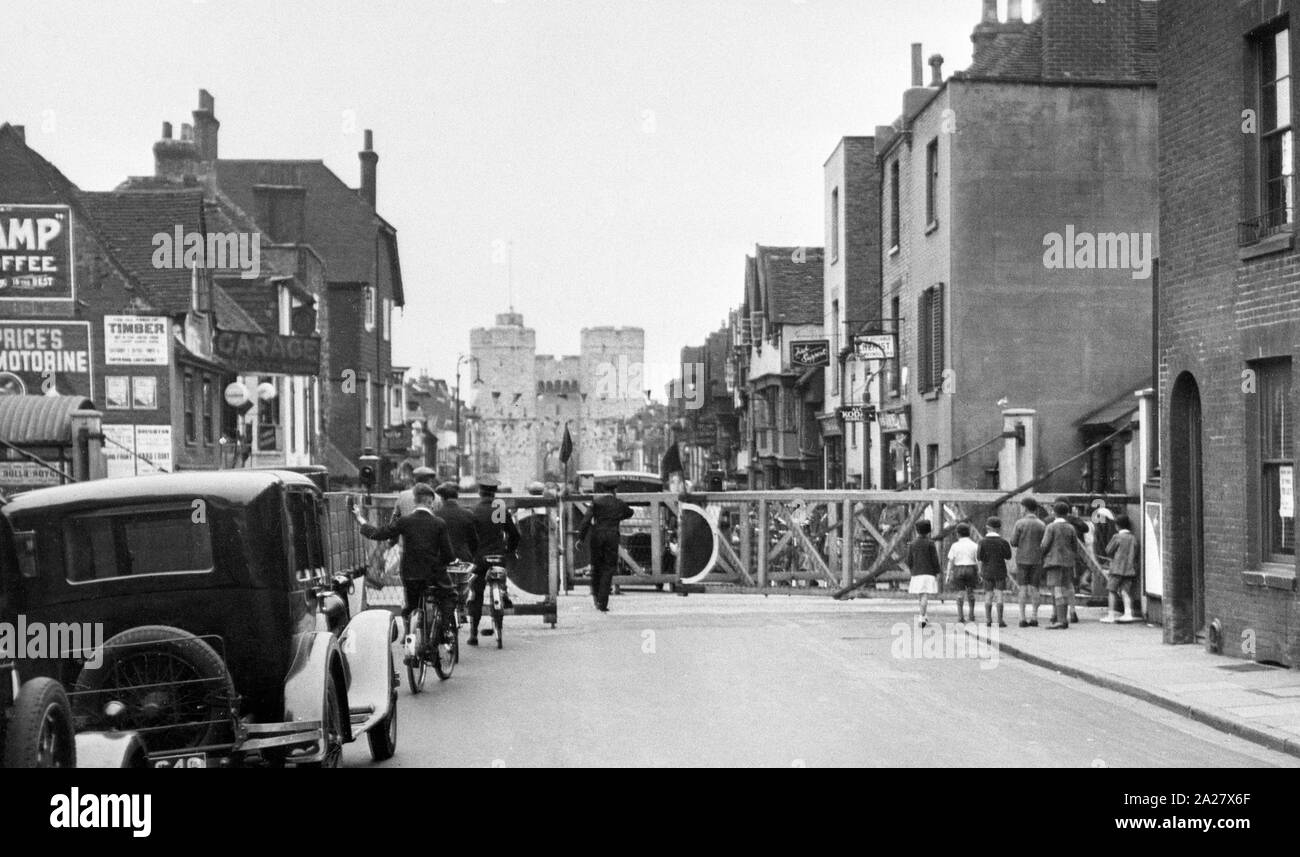 Level crossing in St Dunstan's Street, Canterbury Stock Photo Alamy