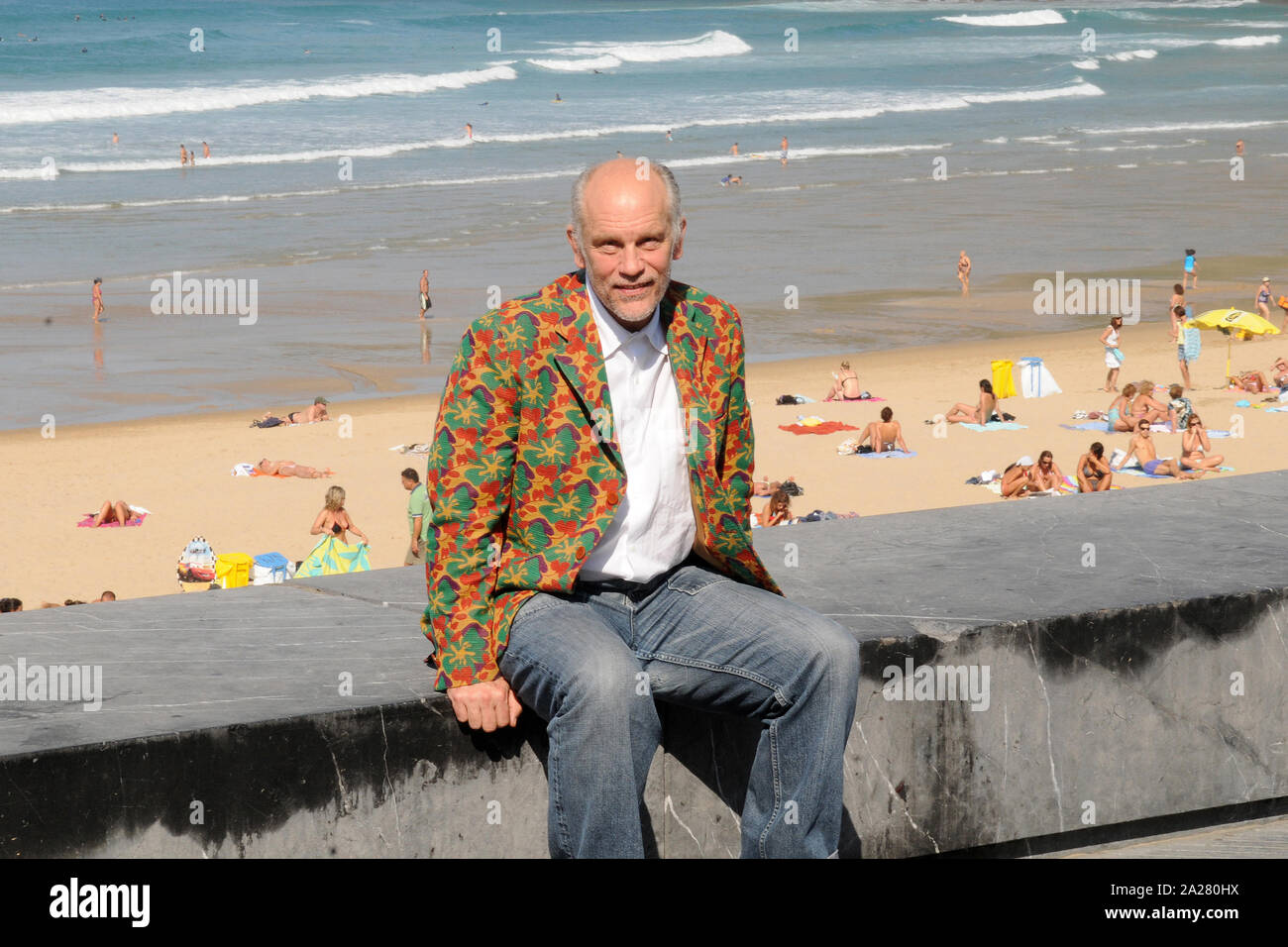 John Malkovich attends photocall for the film 'Burn after reading' (Credit Image: © Julen Pascual Gonzalez) Stock Photo