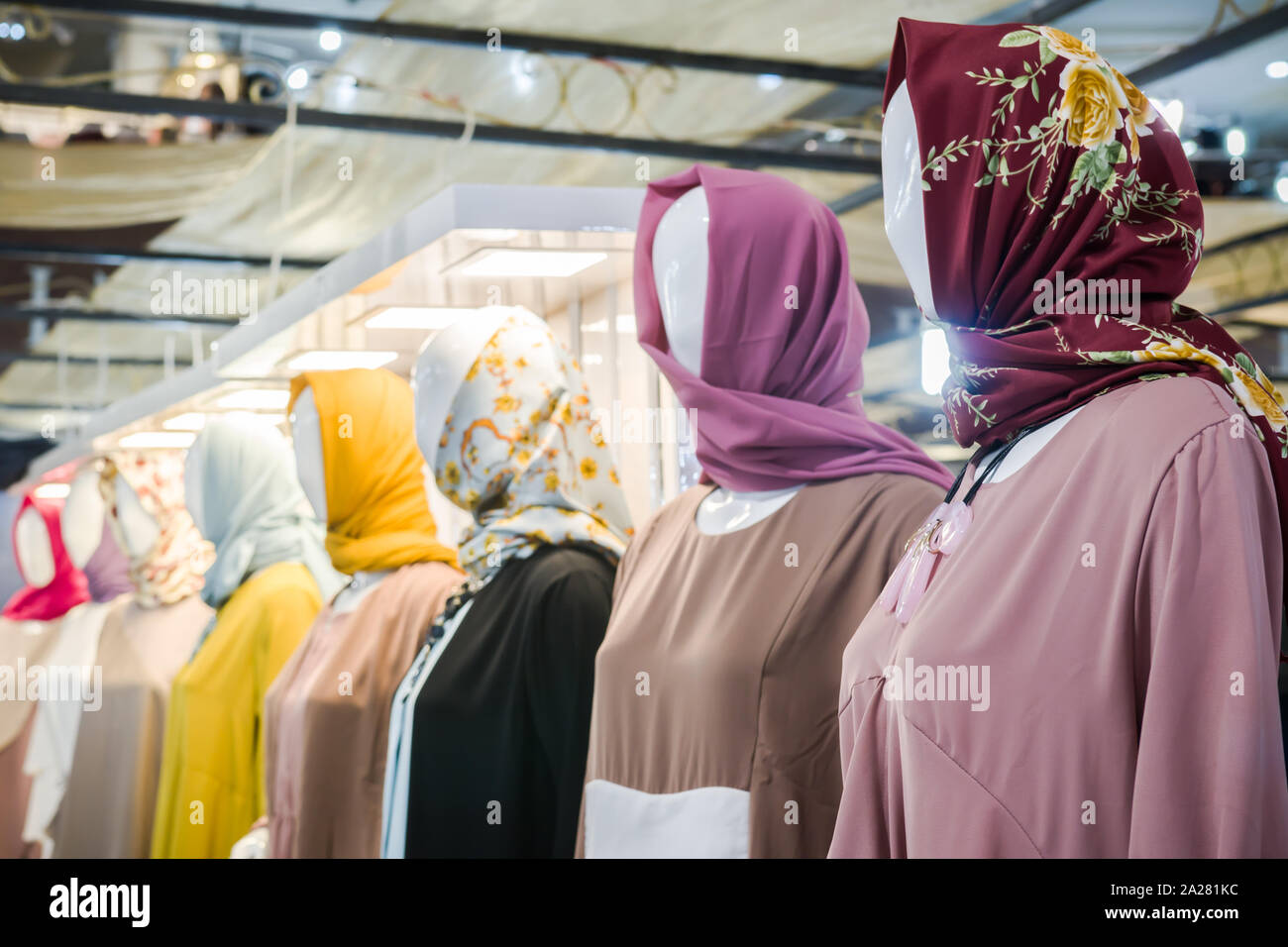 Muslim Clothes Store High Resolution Stock Photography and Images Muslim Clothes Store High Resolution Stock Photography and Images