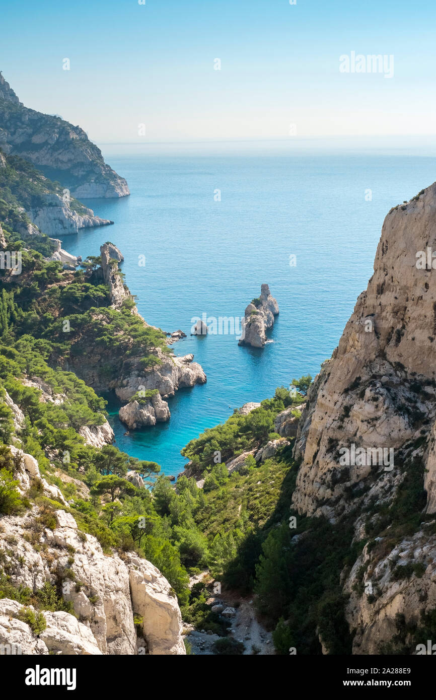 Mediterranean landscape at Calanque de Sugiton, Parc National des Calanques, Bouches-du-Rhône, Provence-Alpes-Côte d'Azur, France Stock Photo