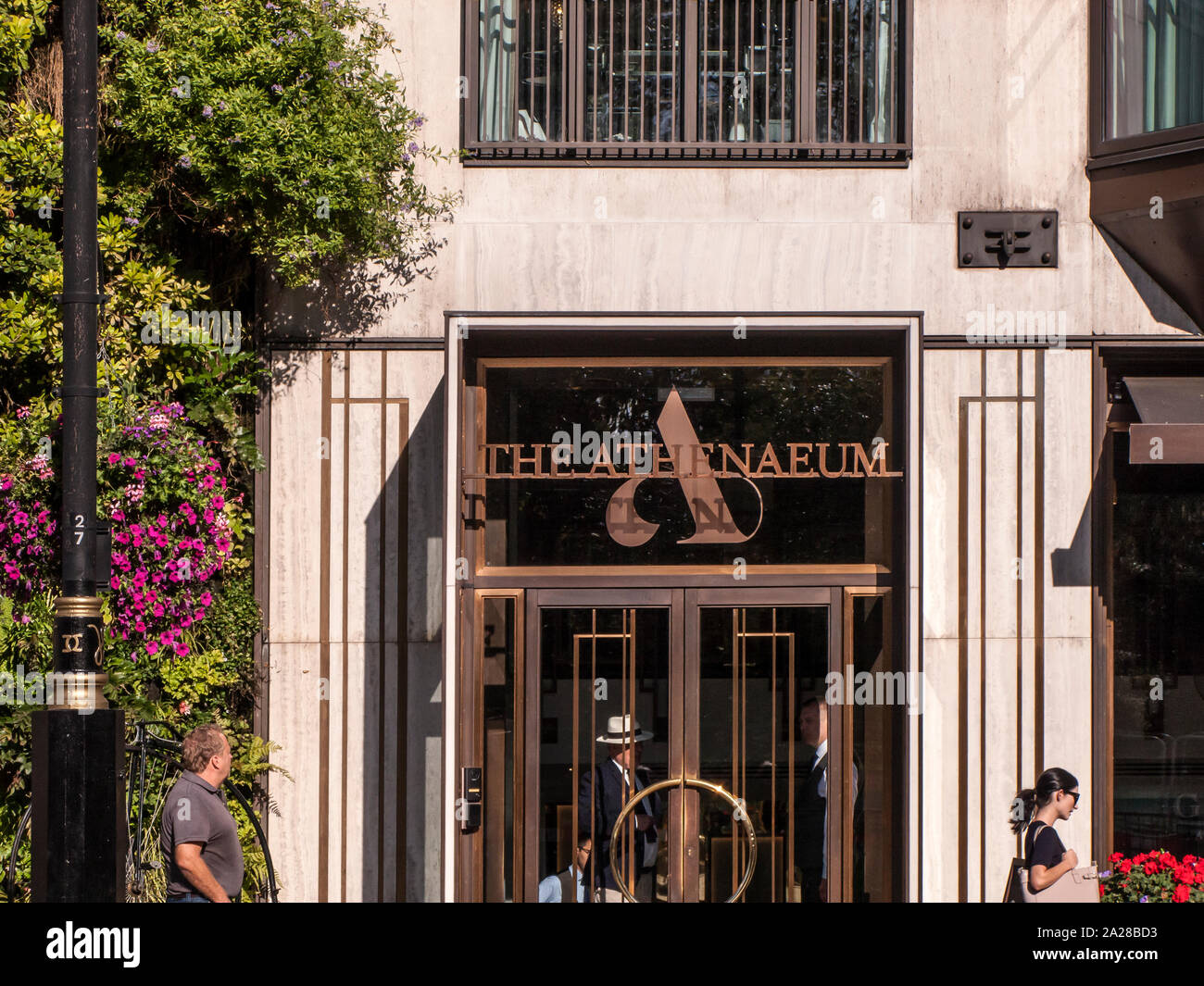 The Athenaeum Private Members' Club, Pall Mall, London Stock Photo Alamy