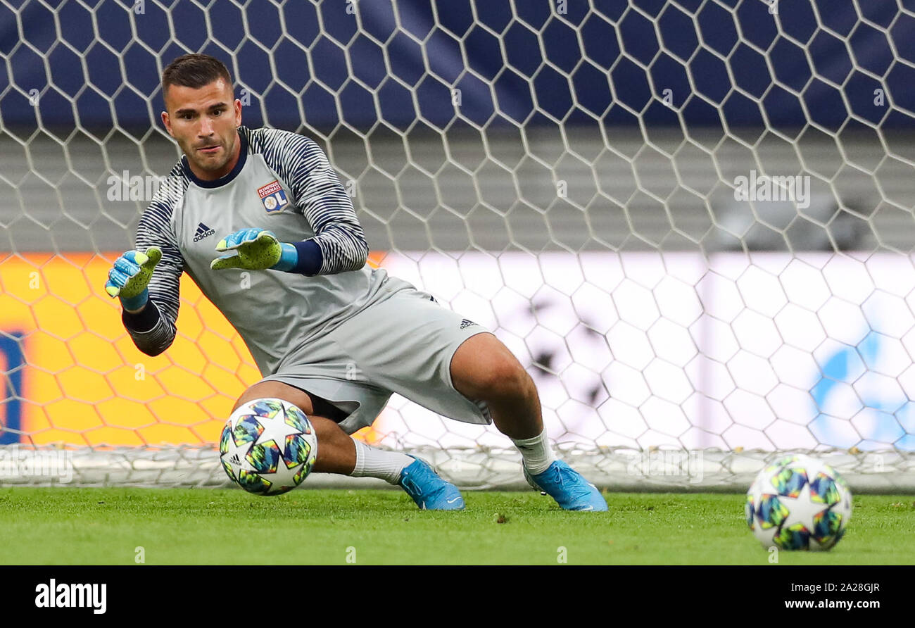 Leipzig, Germany. 01st Oct, 2019. Soccer: Champions League, before the group match RB Leipzig - Olympique Lyon. Lyons goalkeeper Anthony Lopes at the final practice. Credit: Jan Woitas/dpa-Zentralbild/dpa/Alamy Live News Stock Photo