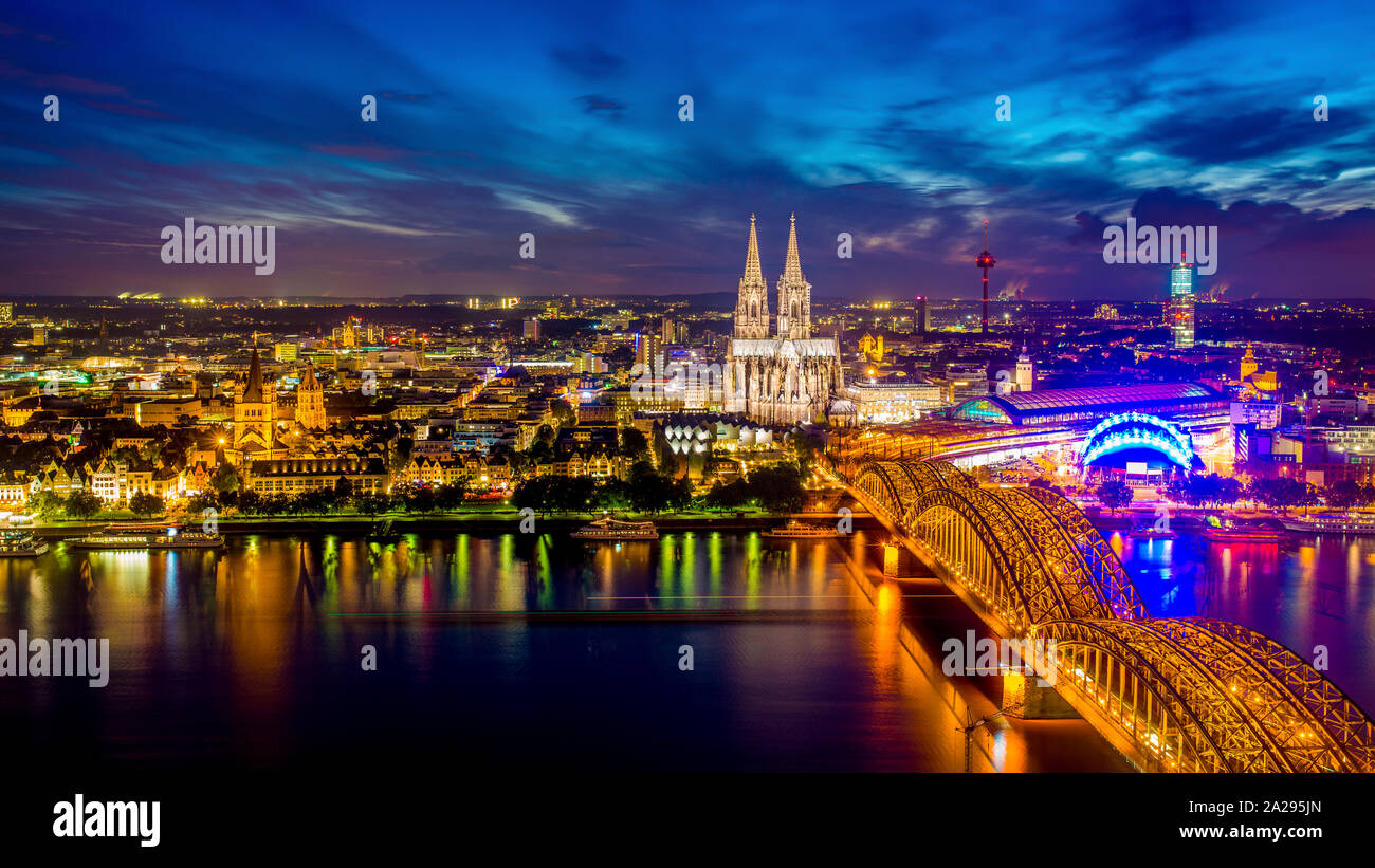 Cologne Cathedral at night, skyline of Cologne, Germany Stock Photo - Alamy