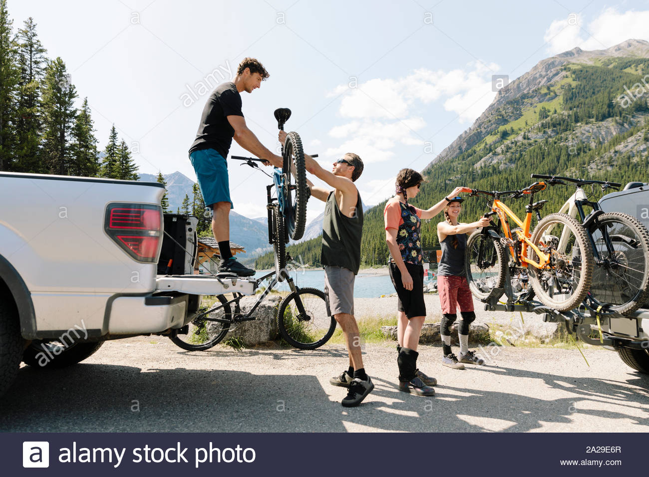 Unloading bikes hires stock photography and images Alamy