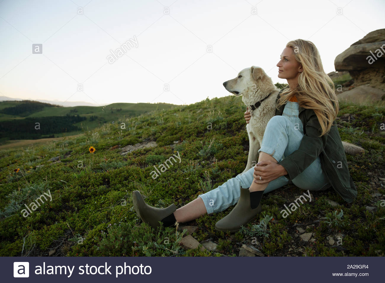 Woman Dog Hill Hi res Stock Photography And Images Alamy woman-dog-hill-hi-res-stock-photography-and-images-alamy