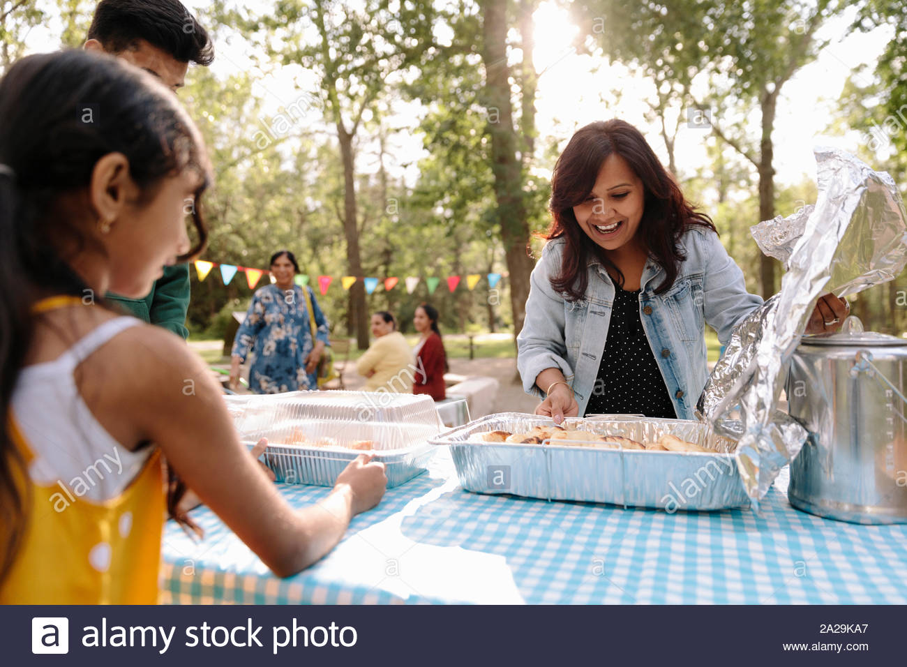Family picnic table food hires stock photography and images Alamy