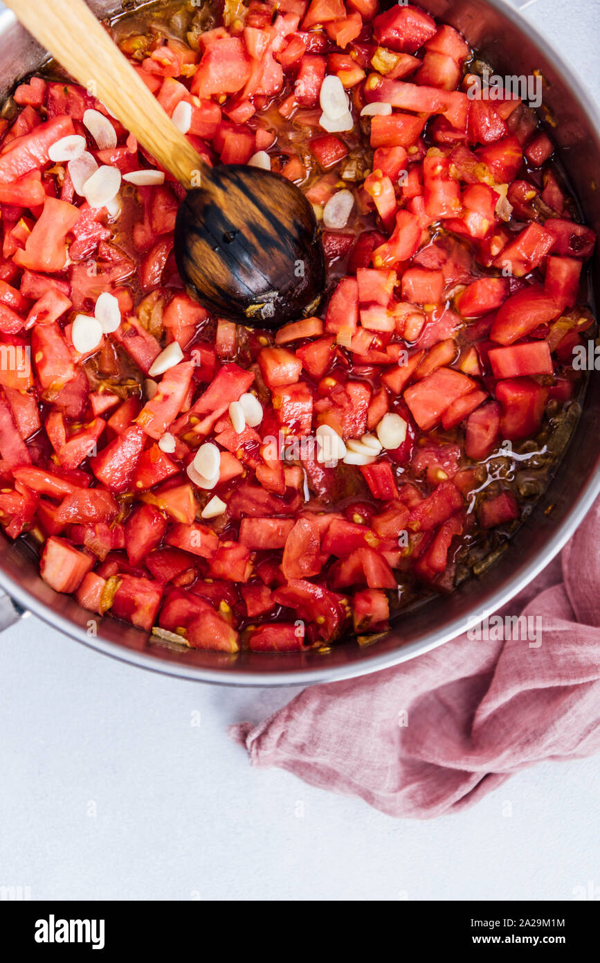 Fresh okra and tomatoes recipe hires stock photography and images Alamy