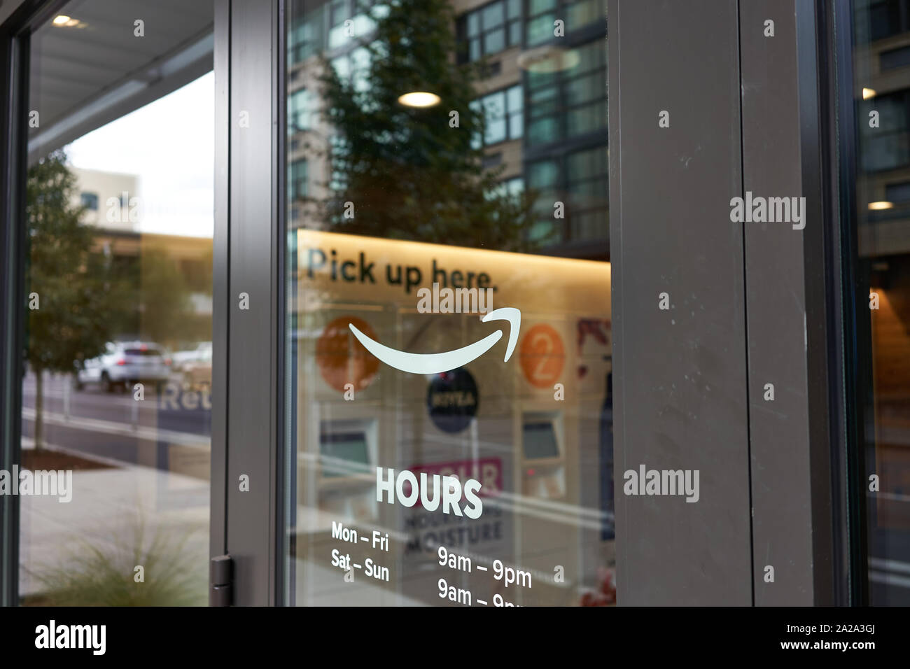 Portland, OR, USA - Sep 13, 2019: The entrance to an Amazon Hub Locker, a self-service delivery location to pick up and return Amazon.com packages. Stock Photo