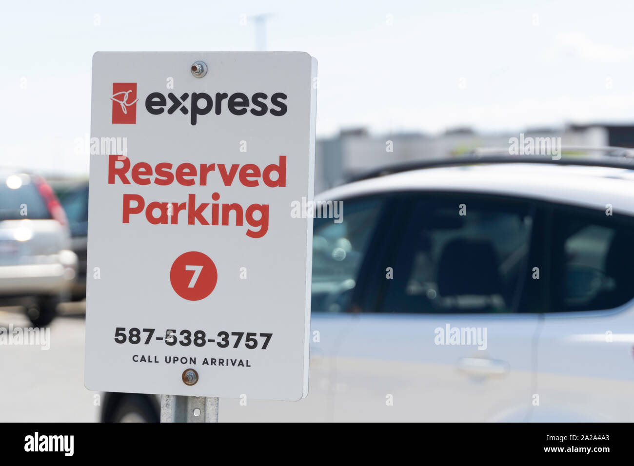 Superstore Parking Hi Res Stock Photography And Images Alamy