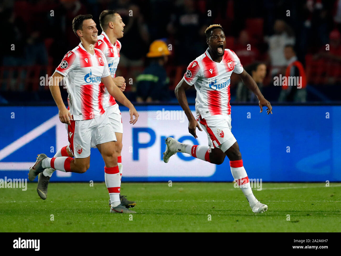 Belgrade. 1st Oct, 2019. Crvena Zvezda's Richmond Boakye (R) celebrates  scoring during the UEFA Champions League Group B football match between Crvena  Zvezda and Olympiacos in Belgrade, Serbia on Oct. 1, 2019.