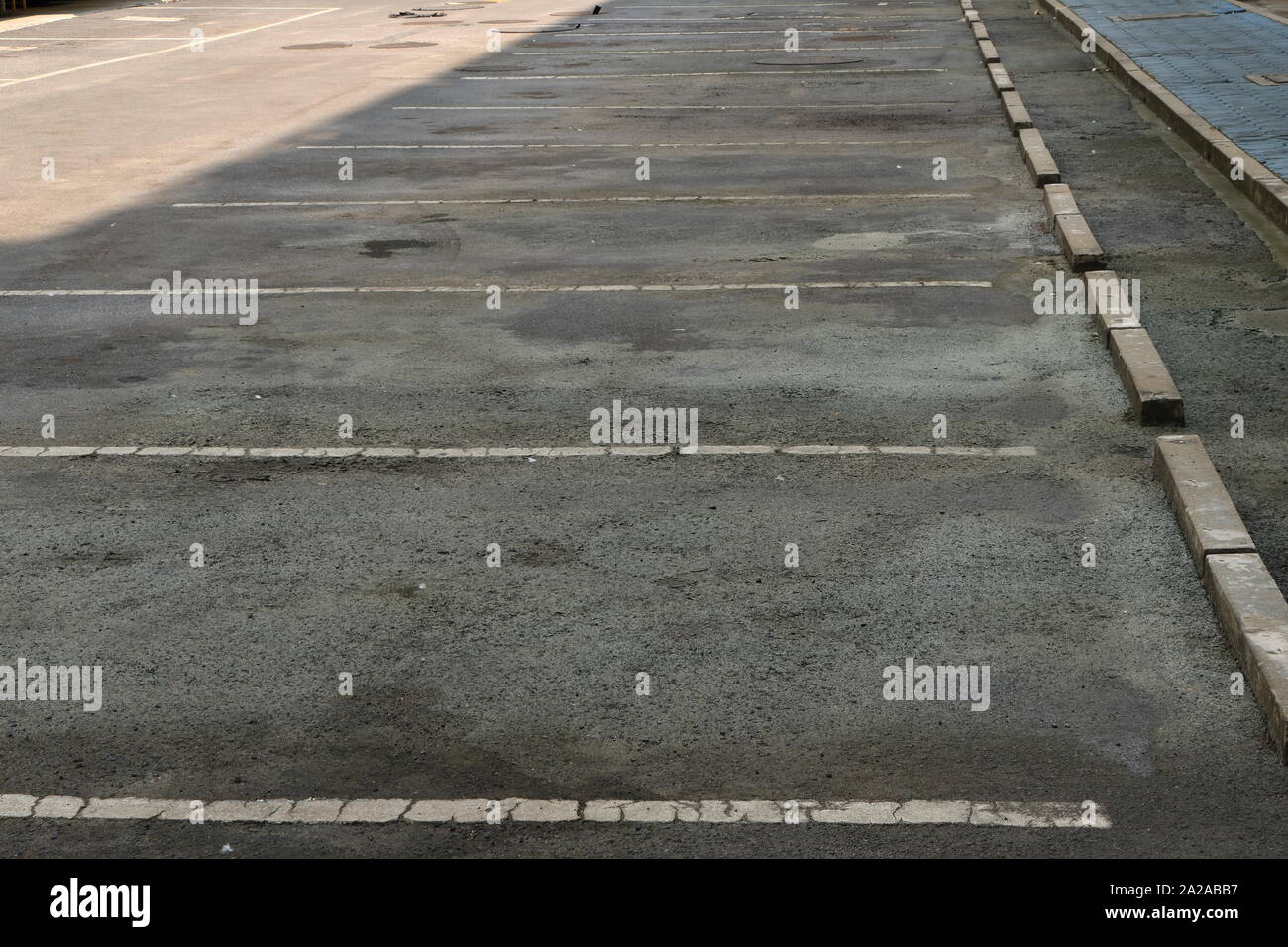 Empty parking lots hi-res stock photography and images - Alamy