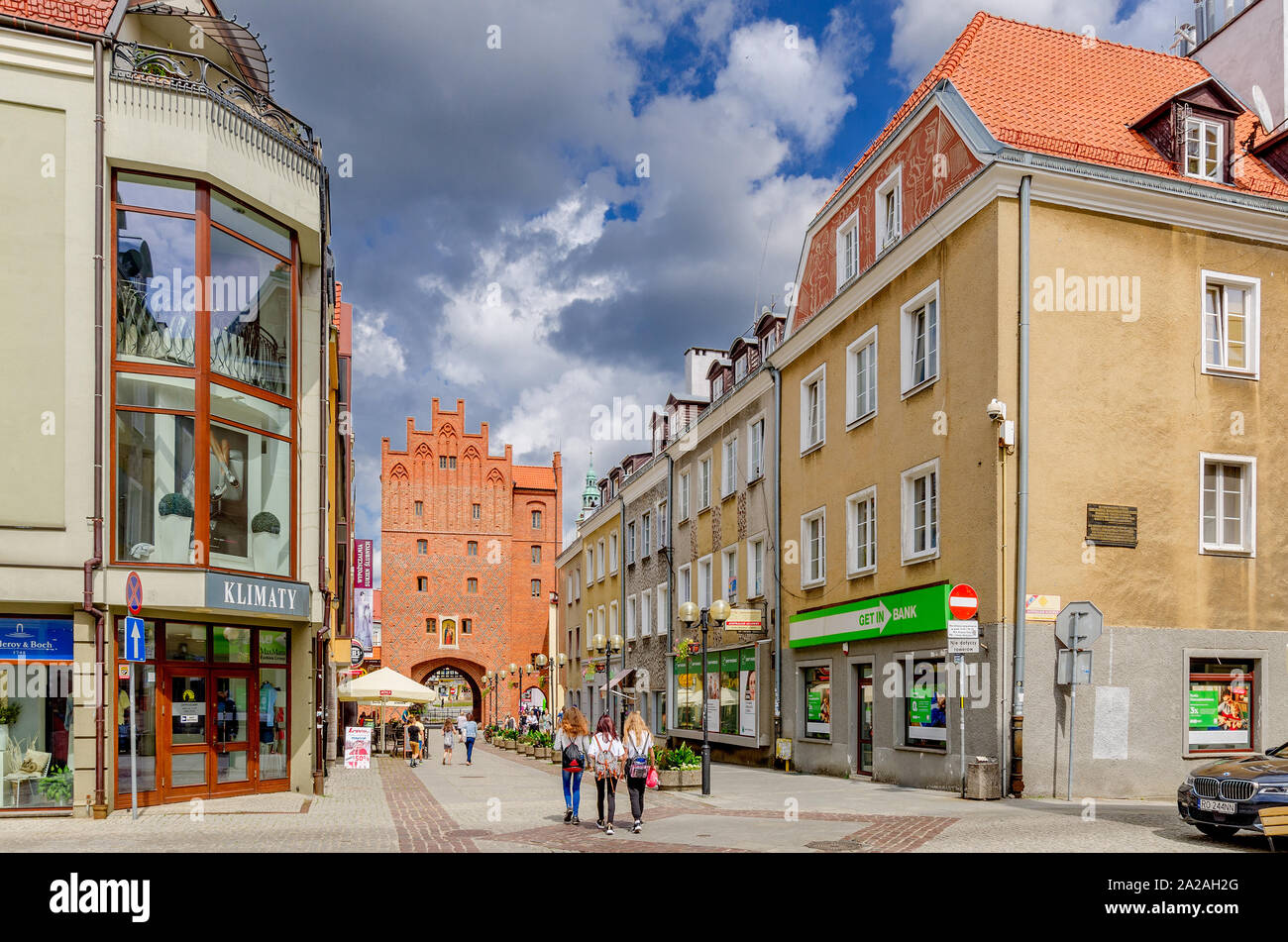 Olsztyn (ger.: Allenstein), Warmian-mazurian province, Poland. The Old Town Marketplace  with the High Gate in the background. Stock Photo