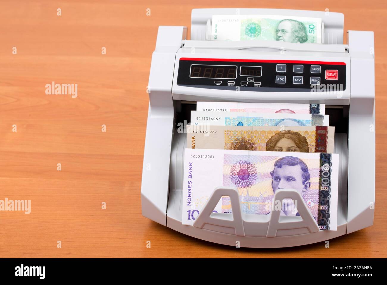 Norwegian Krone In A Counting Machine Stock Photo Alamy norwegian-krone-in-a-counting-machine-stock-photo-alamy