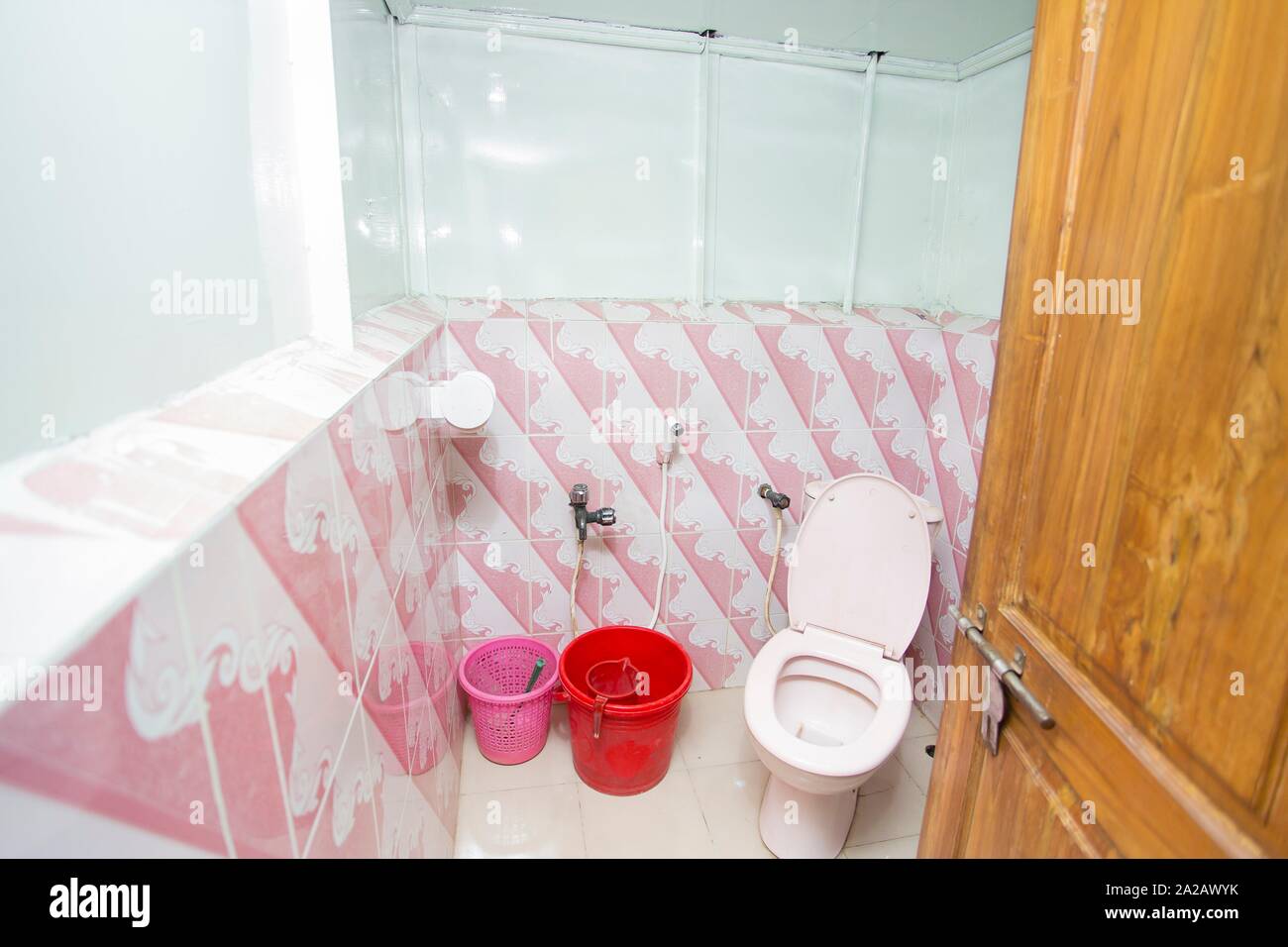 Toilet in bangladesh hires stock photography and images Alamy