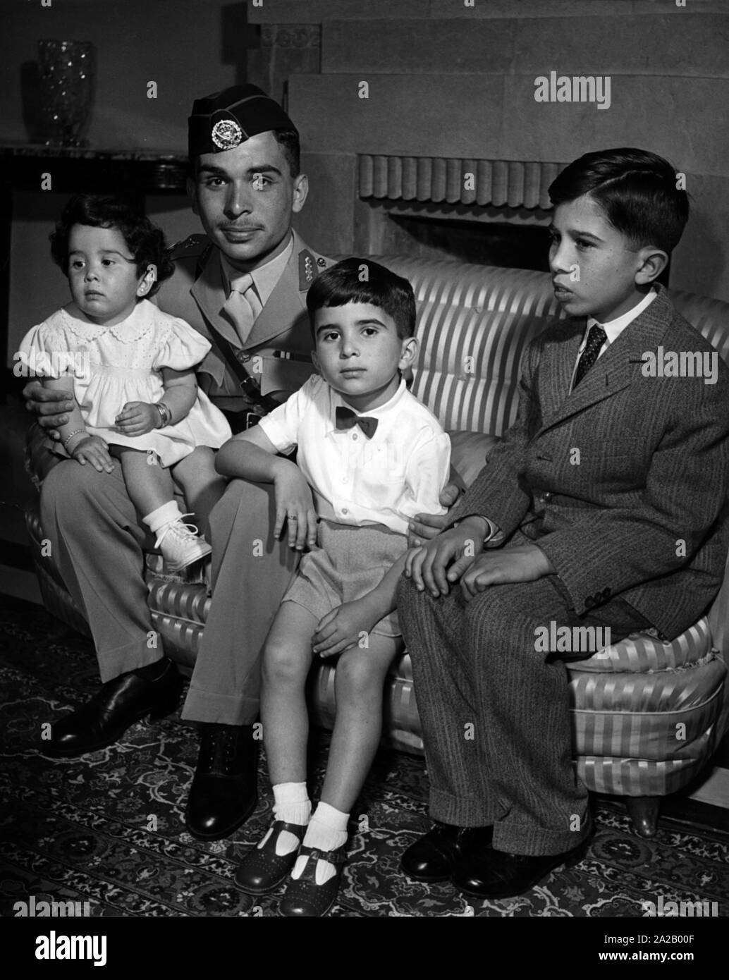 The King of Jordan, Hussein bin Talal, in the Basman Palace in Amman /  Jordan, with his siblings. From left to right: Princess Basma, King Hussein  I, Prince Hassan and Crown Prince