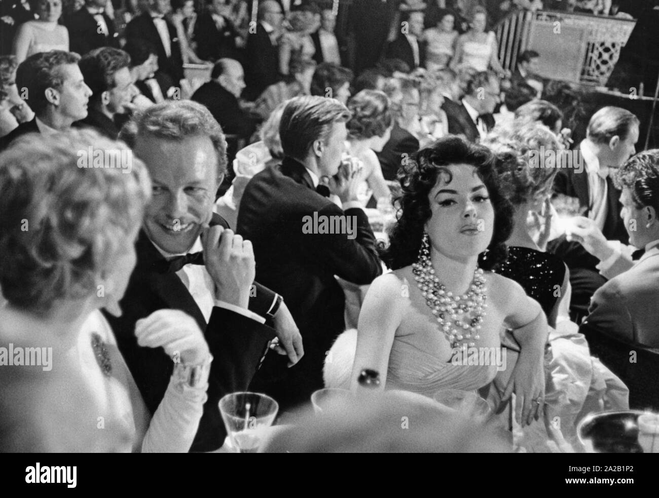 Rudolf Lenz and Mara Lane at the Bal Pare (grand ball) of the Muenchner Illustrierte in 1958. Stock Photo