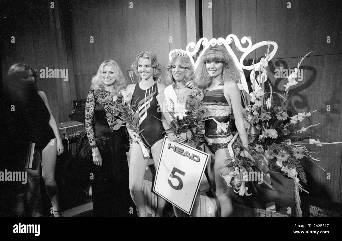 Election of 'Miss Sueddeutschland', organized by the previous winner Dagmar Winkler (later: Dagmar Woehrl) in a hall of the Hilton Hotel in Munich. The picture shows the award ceremony with the best placed participants. Monika Greis was crowned 'Miss Sueddeutschland' ('Miss Southern Germany') (with crown), Dagmar Winkler stands to the left of the three winners. Stock Photo