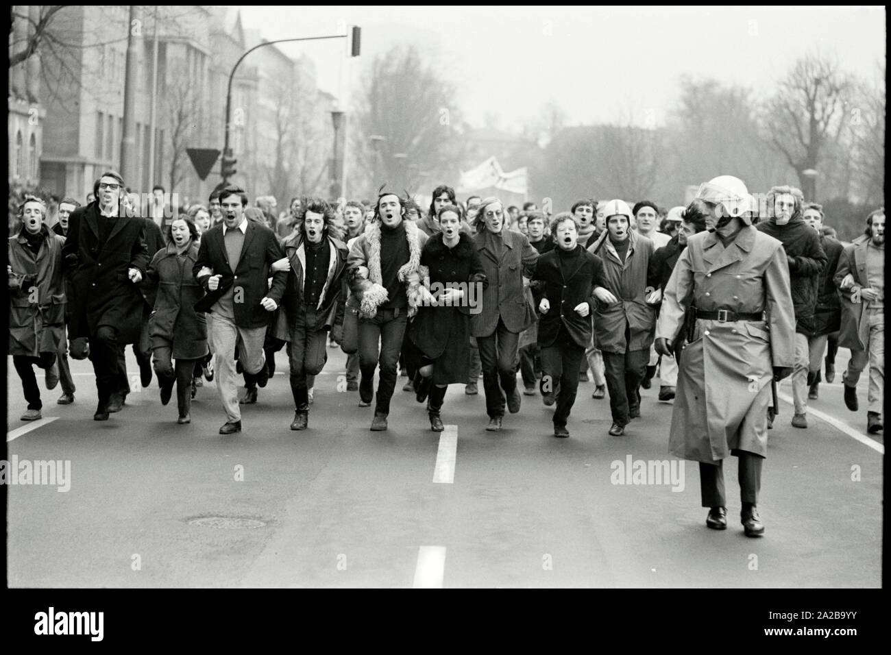 Germany. Frankfurt. 1.February 1969. About 1000 students of the University of Frankfurt rallying against the state of emergency in Spain.  Copyright Notice: Max Scheler/SZ Photo. Stock Photo