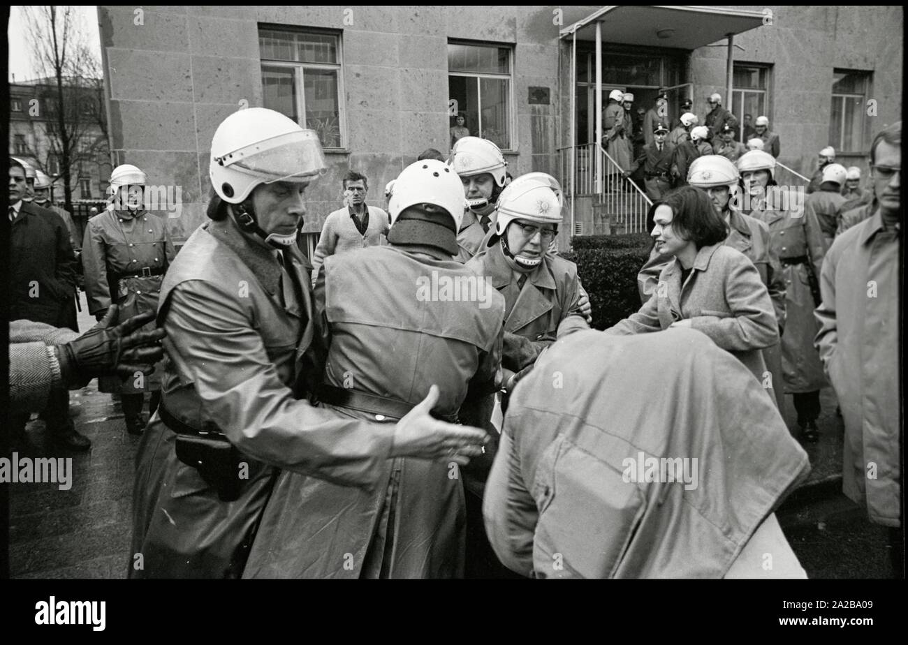 1960s student protests hi-res stock photography and images - Alamy