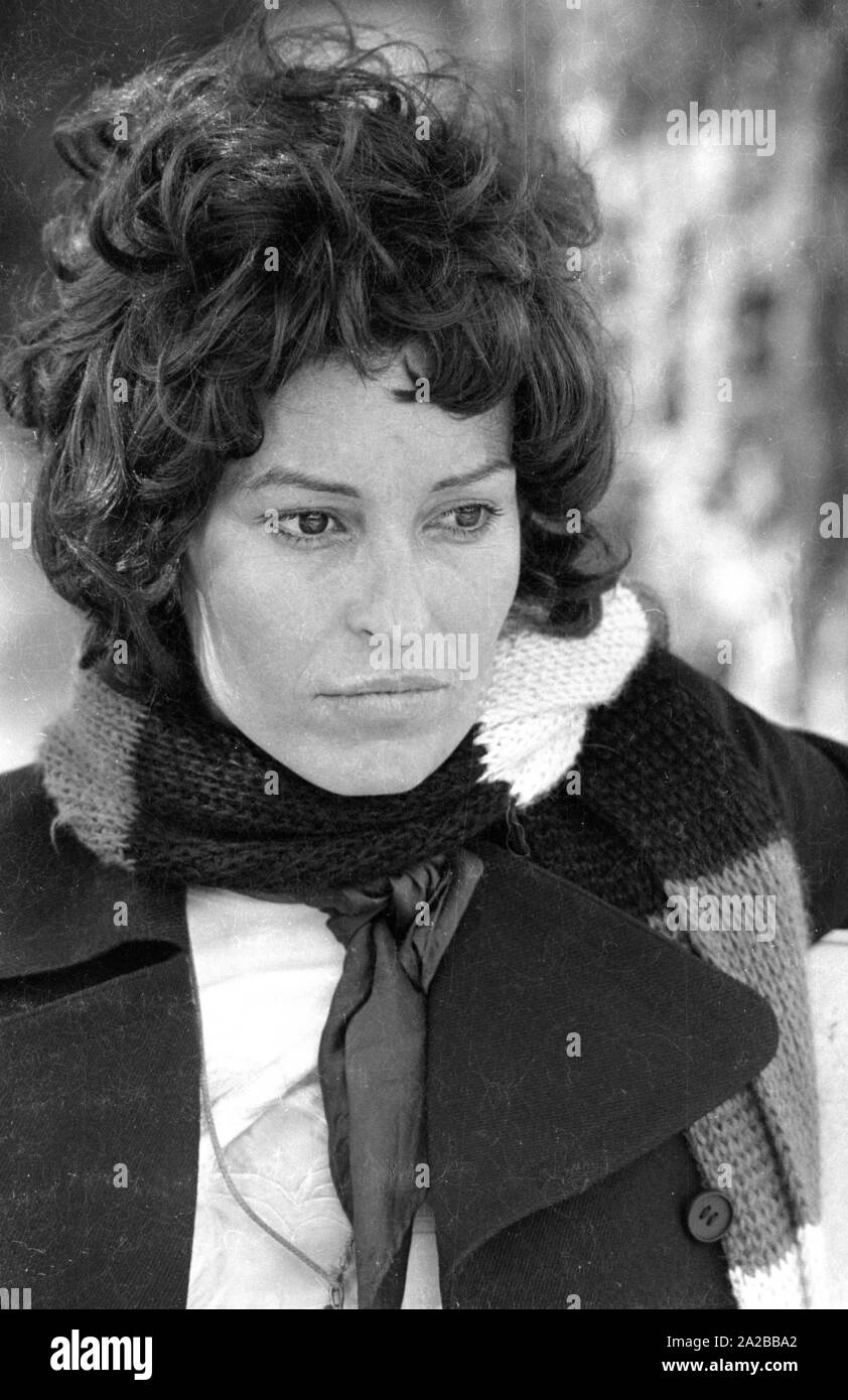 Short Haircut Black And White Stock Photos Images Alamy