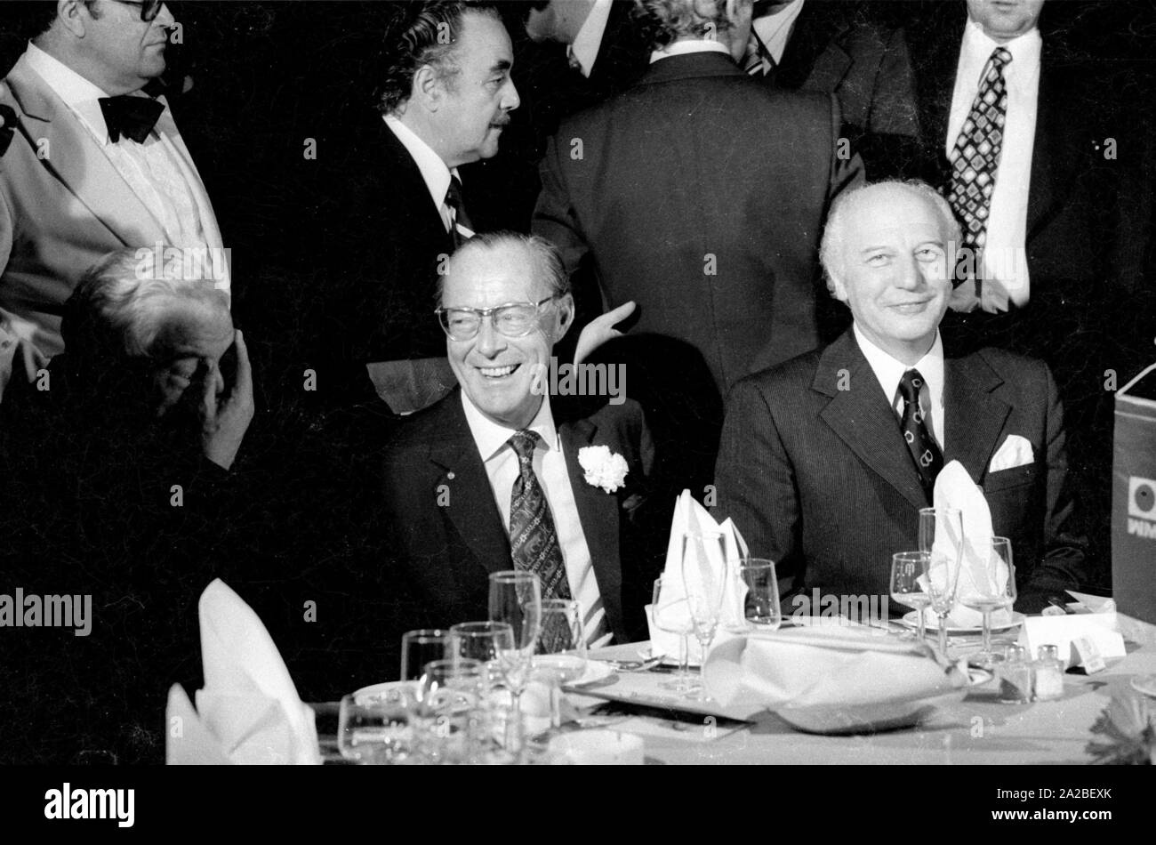 The Dutch Prince Bernhard zur Lippe-Biestfeld (l.) and Federal President Walter Scheel (r.) at the banquet in the Hilton Hotel in Munich. Stock Photo