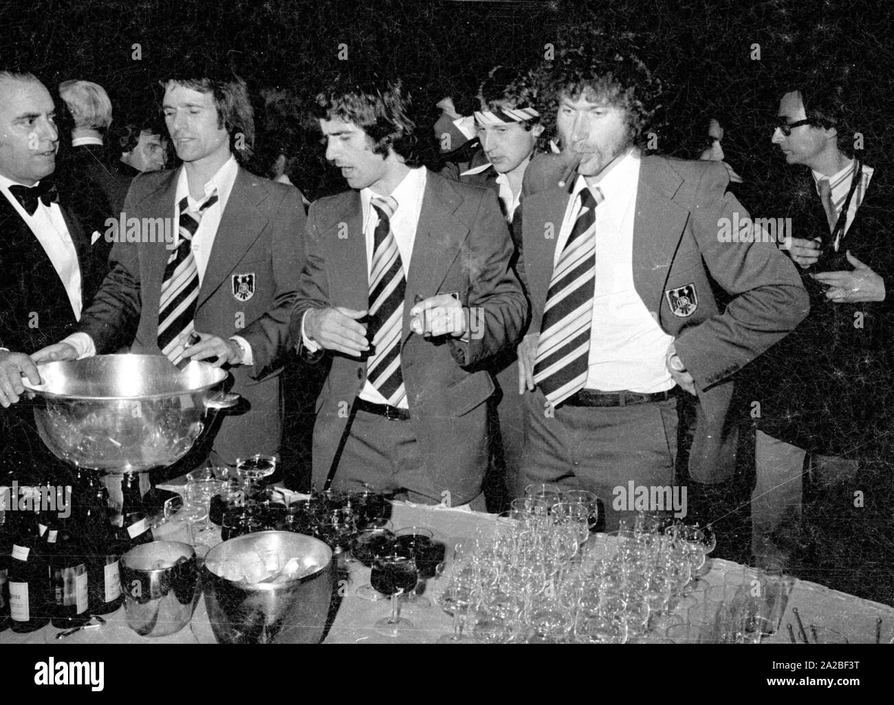 From left to right: Wolfgang Overath, Gerd Müller and Paul Breitner at the banquet of the Federal President at Hotel Hilton in Munich. Stock Photo