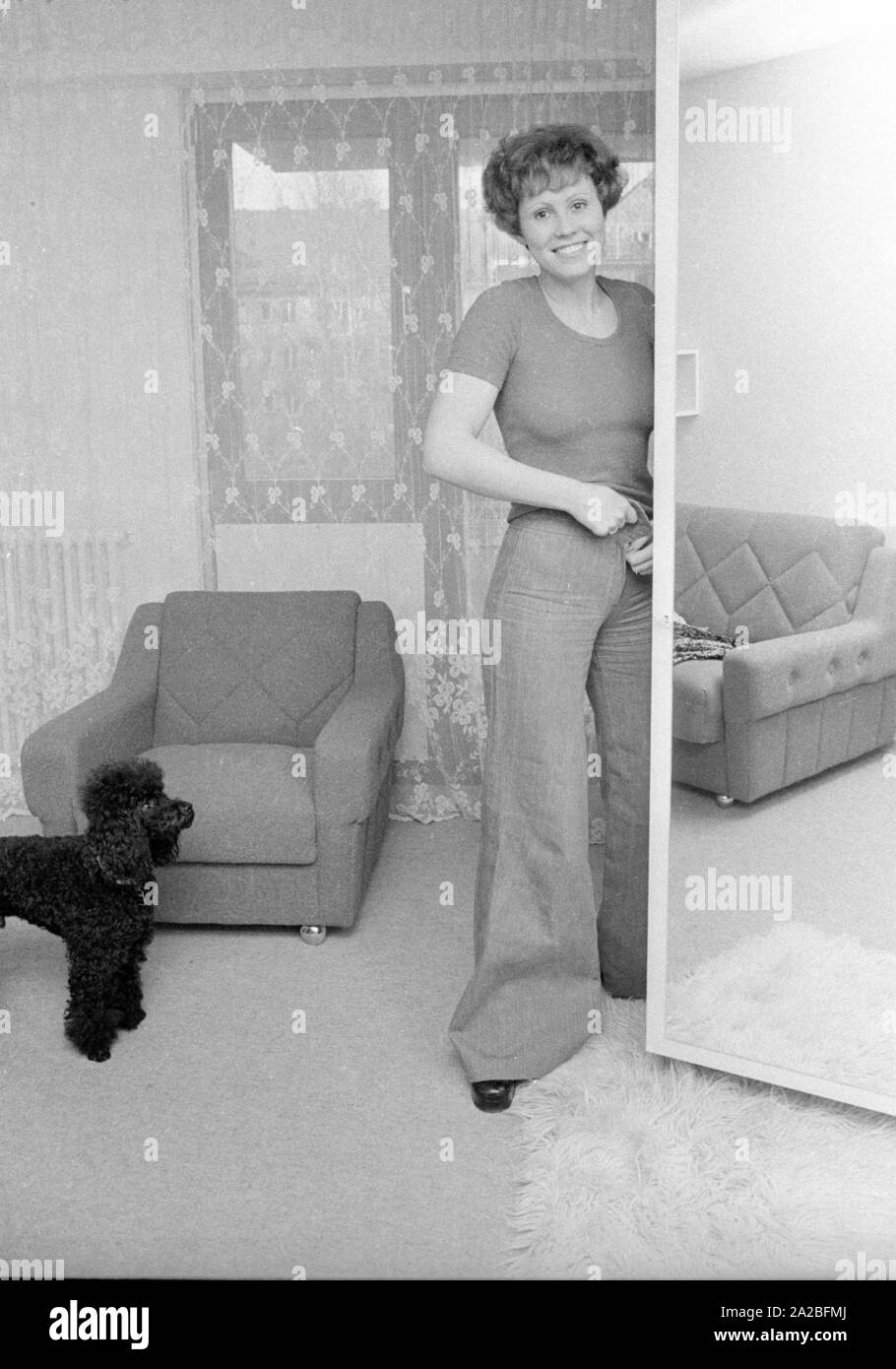 Homestory with Larisa Mondrus, a Soviet singer who immigrated to Munich ...