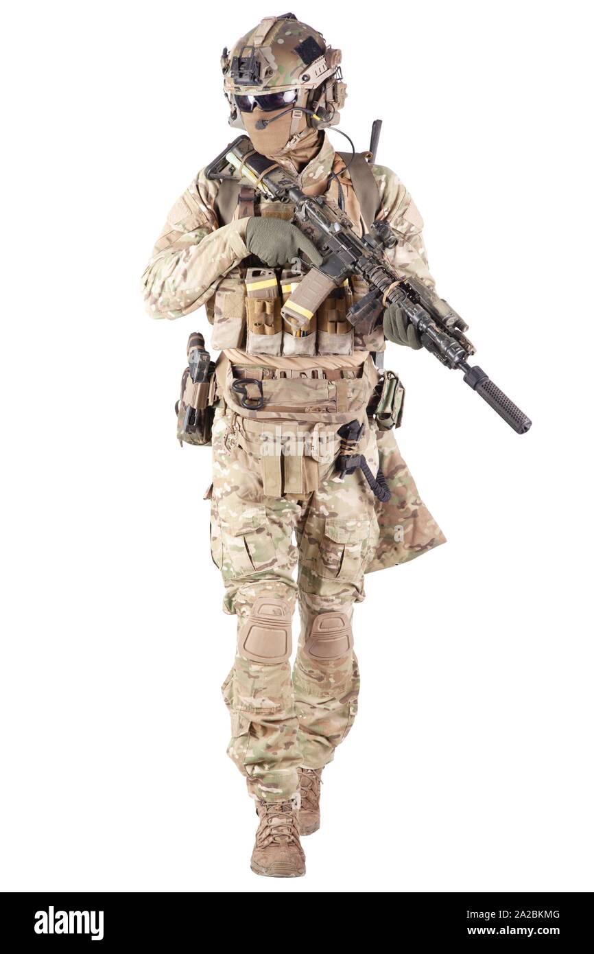 Download Military Person Wearing Mask High Resolution Stock Photography And Images Alamy Yellowimages Mockups