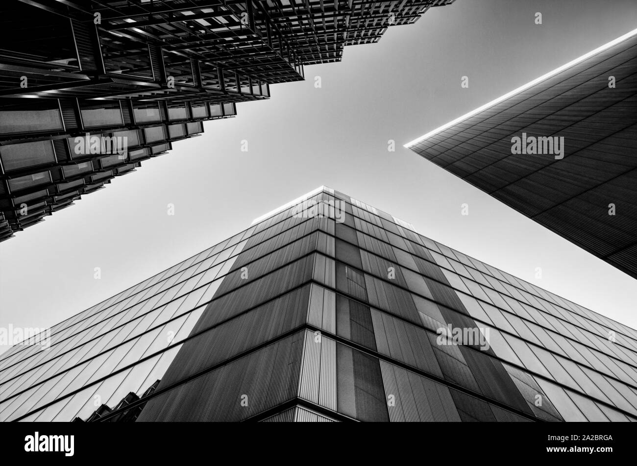 Modern white architecture hi-res stock photography and images - Alamy