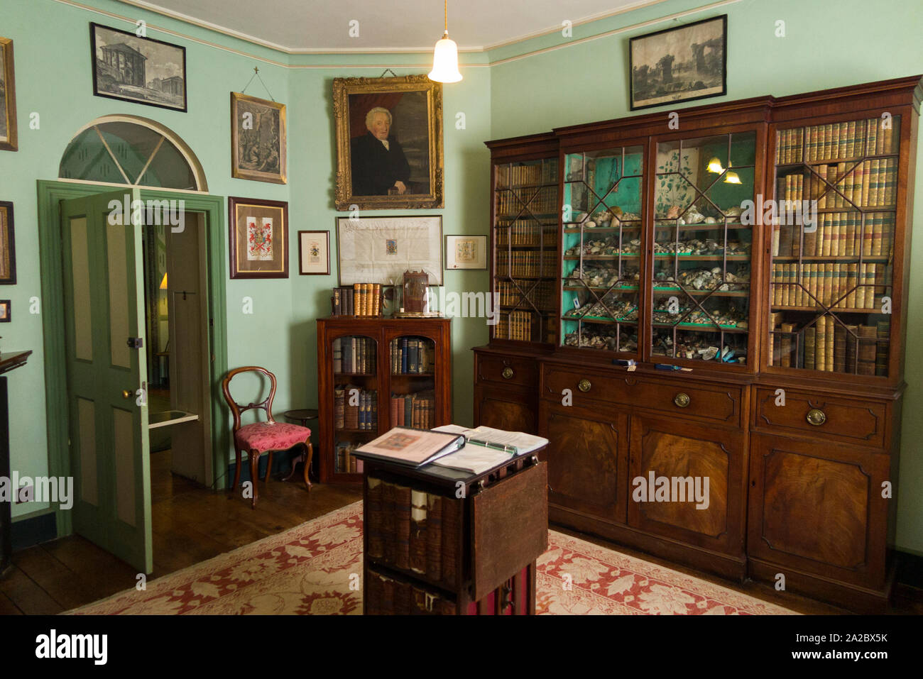 18th century interior design paint hi-res stock photography and images ...