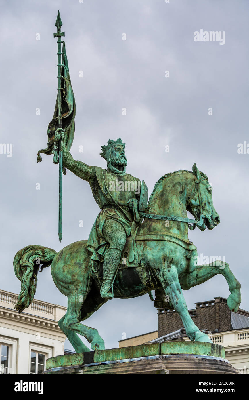 Equestrian statue of godfrey de bouillon hires stock photography and