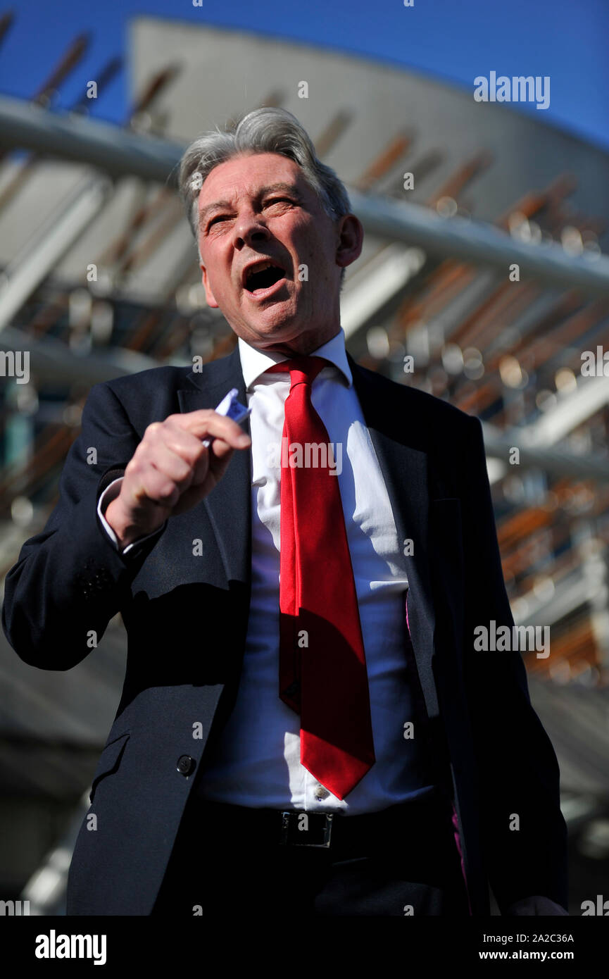 Edinburgh, UK. 02nd Oct, 2019. Edinburgh, 2 October 2019. Scottish Labour leader Richard Leonard (pictured) addresses a rally of railway workers who have come to the Scottish Parliament to show their support for Labour's plans to end the Abellio ScotRail franchise early. Credit: Colin Fisher/Alamy Live News Stock Photo