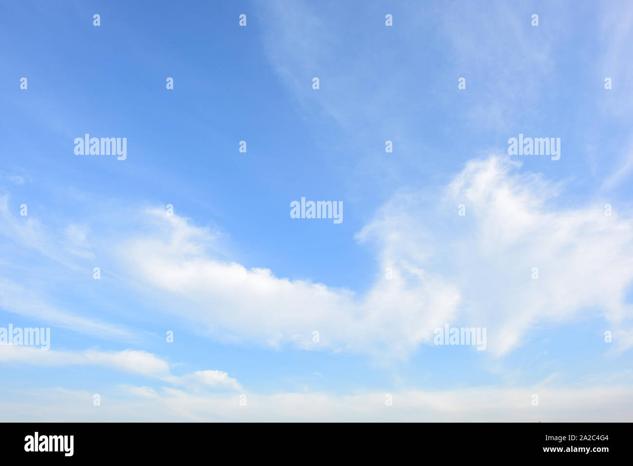 Blauer Himmel mit Wolken Stock Photo